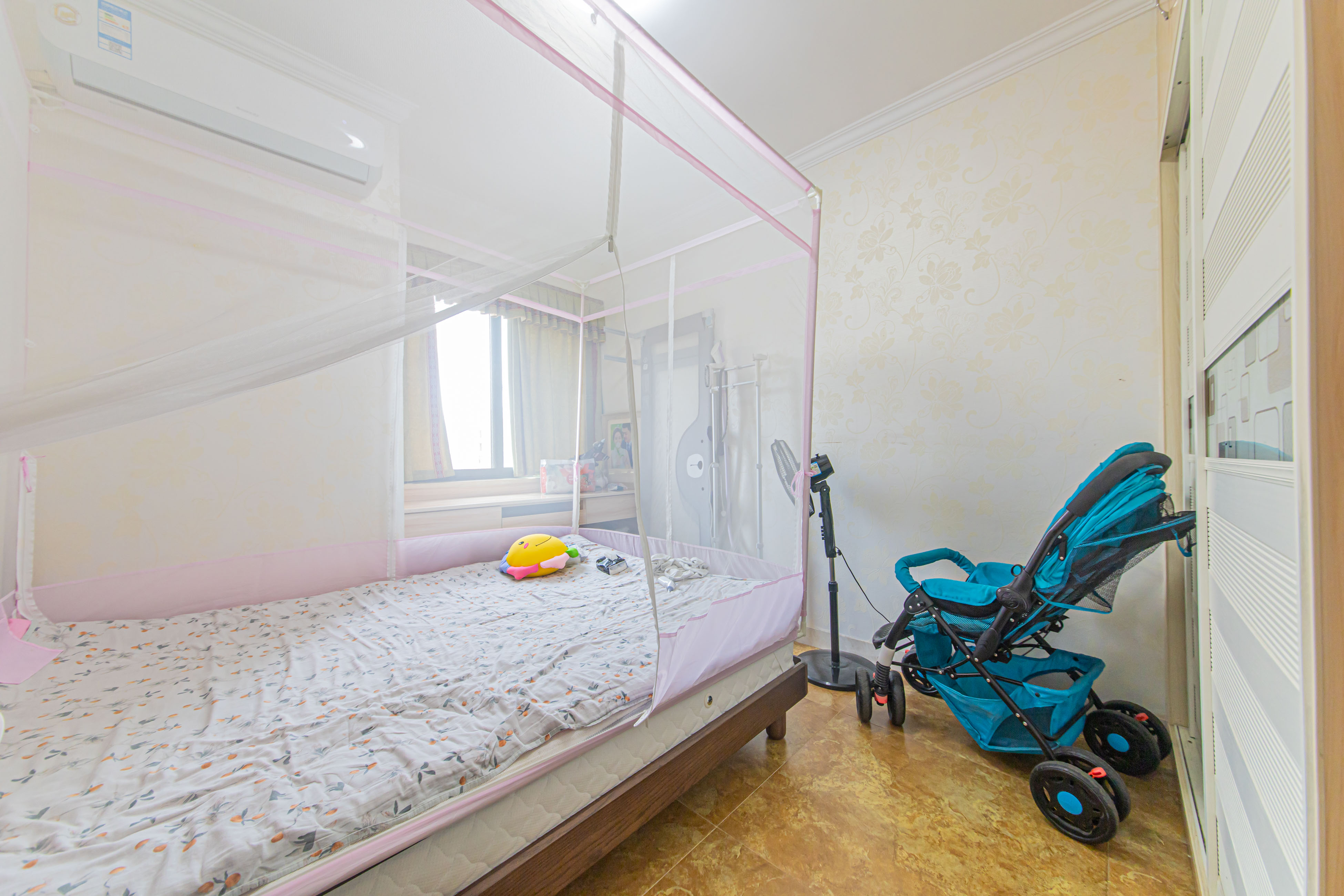 中建芙蓉嘉苑 4室2厅2卫 145.0万 中建芙蓉嘉苑 4室2厅2卫 145.0万卧室