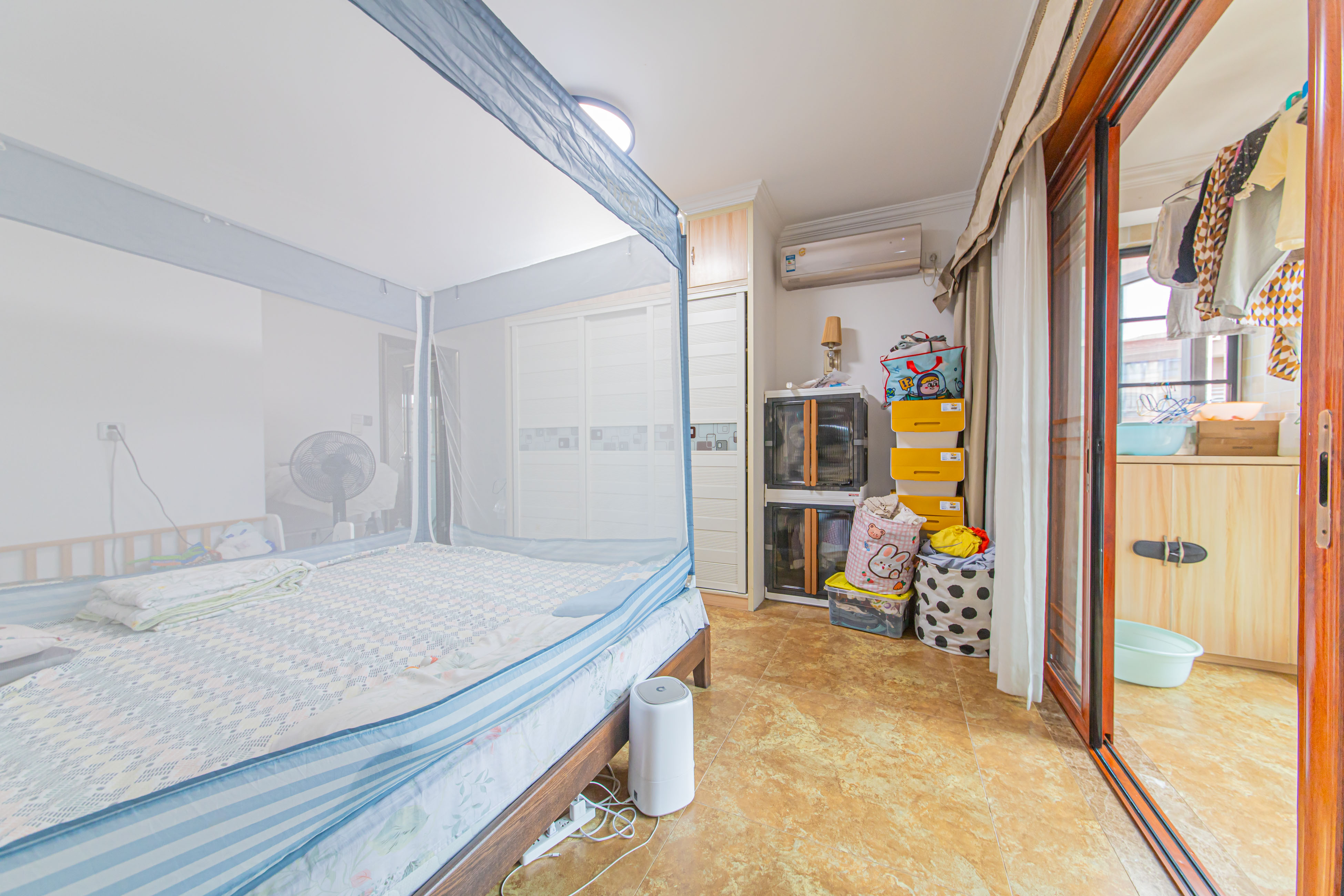 中建芙蓉嘉苑 4室2厅2卫 145.0万 中建芙蓉嘉苑 4室2厅2卫 145.0万卧室