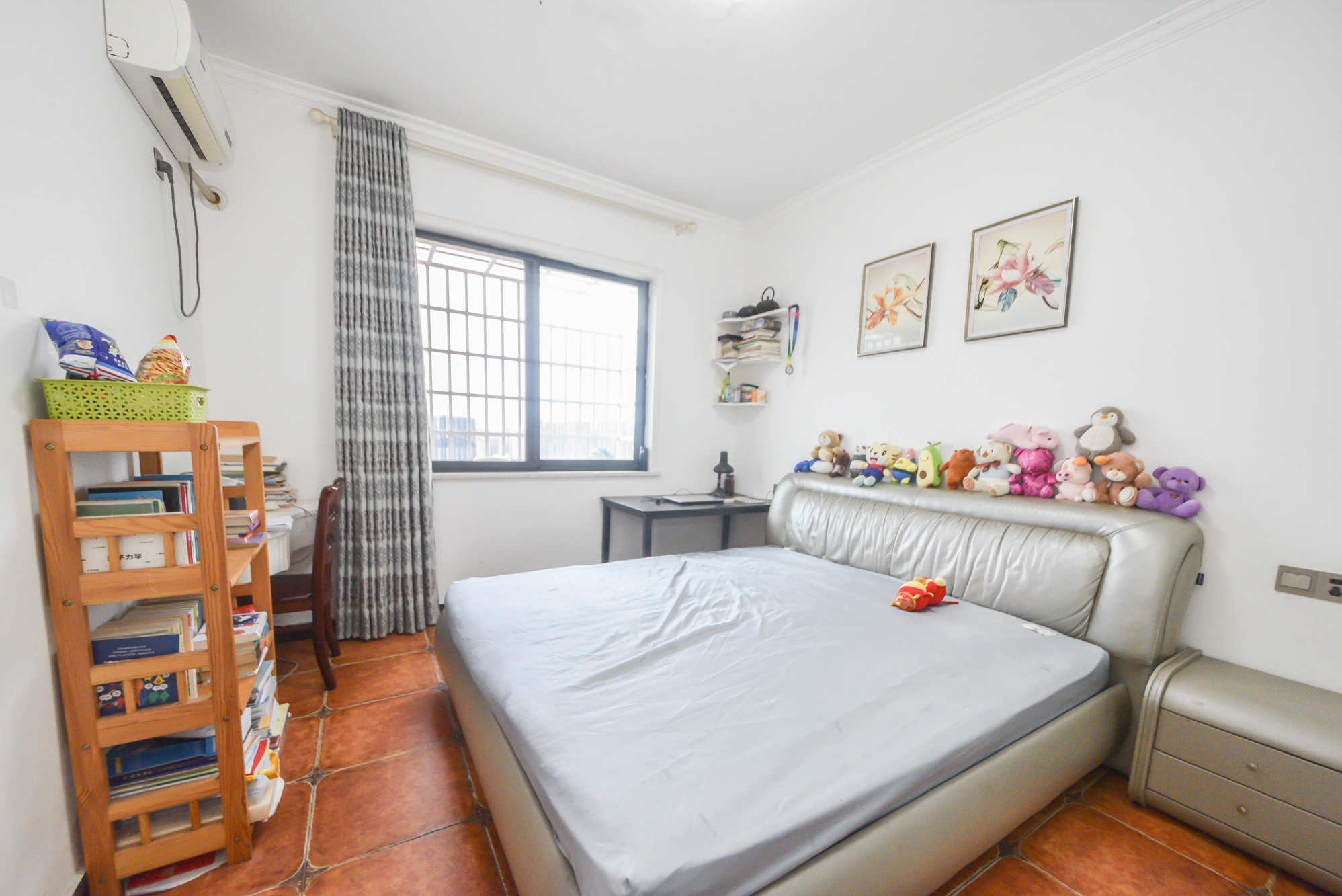 阳光锦城  2室2厅1卫    98.0万 阳光锦城  2室2厅1卫    98.0万卧室