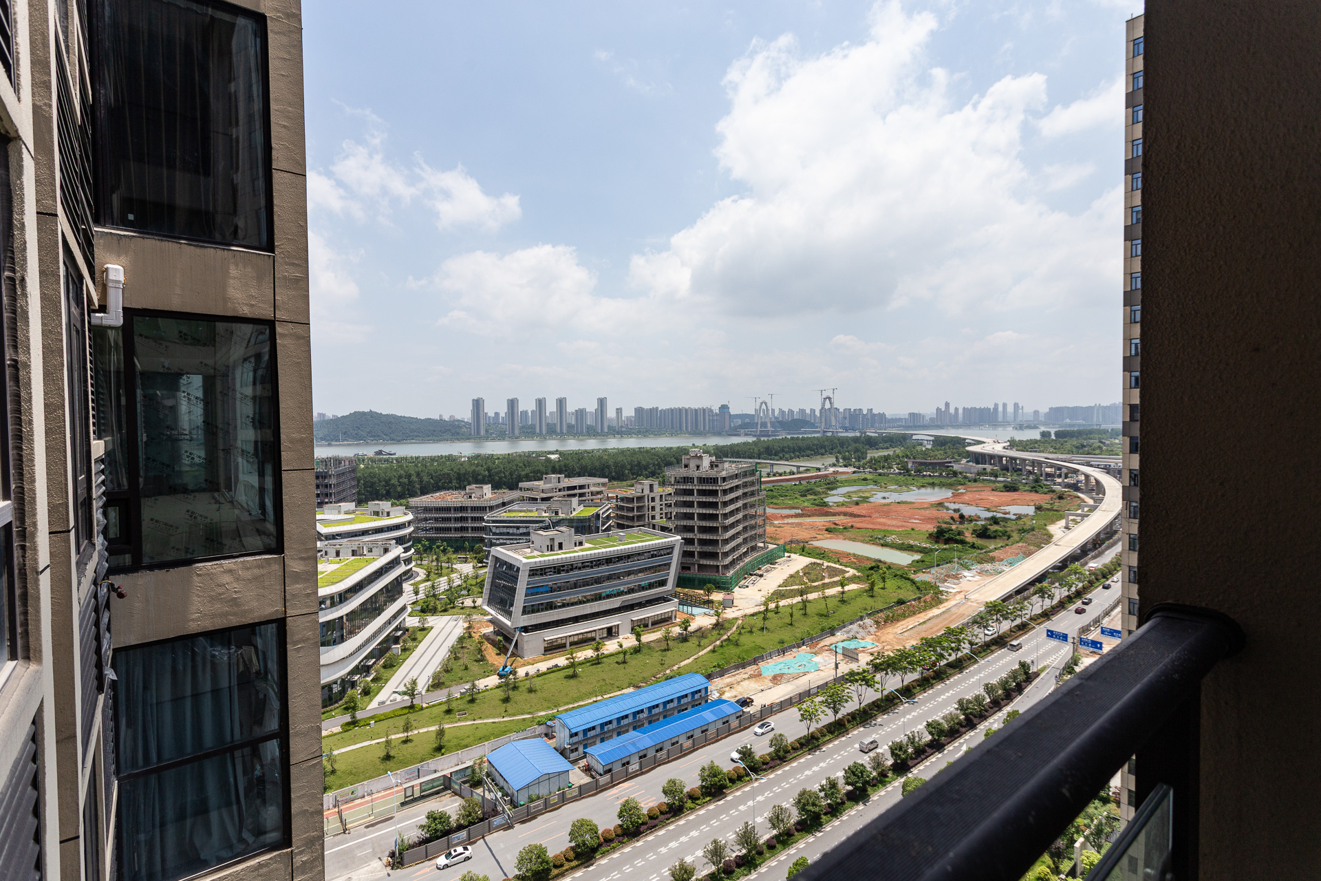 润和湘江天地AB区 4室2厅2卫 195.0万 润和湘江天地AB区 4室2厅2卫 195.0万其他