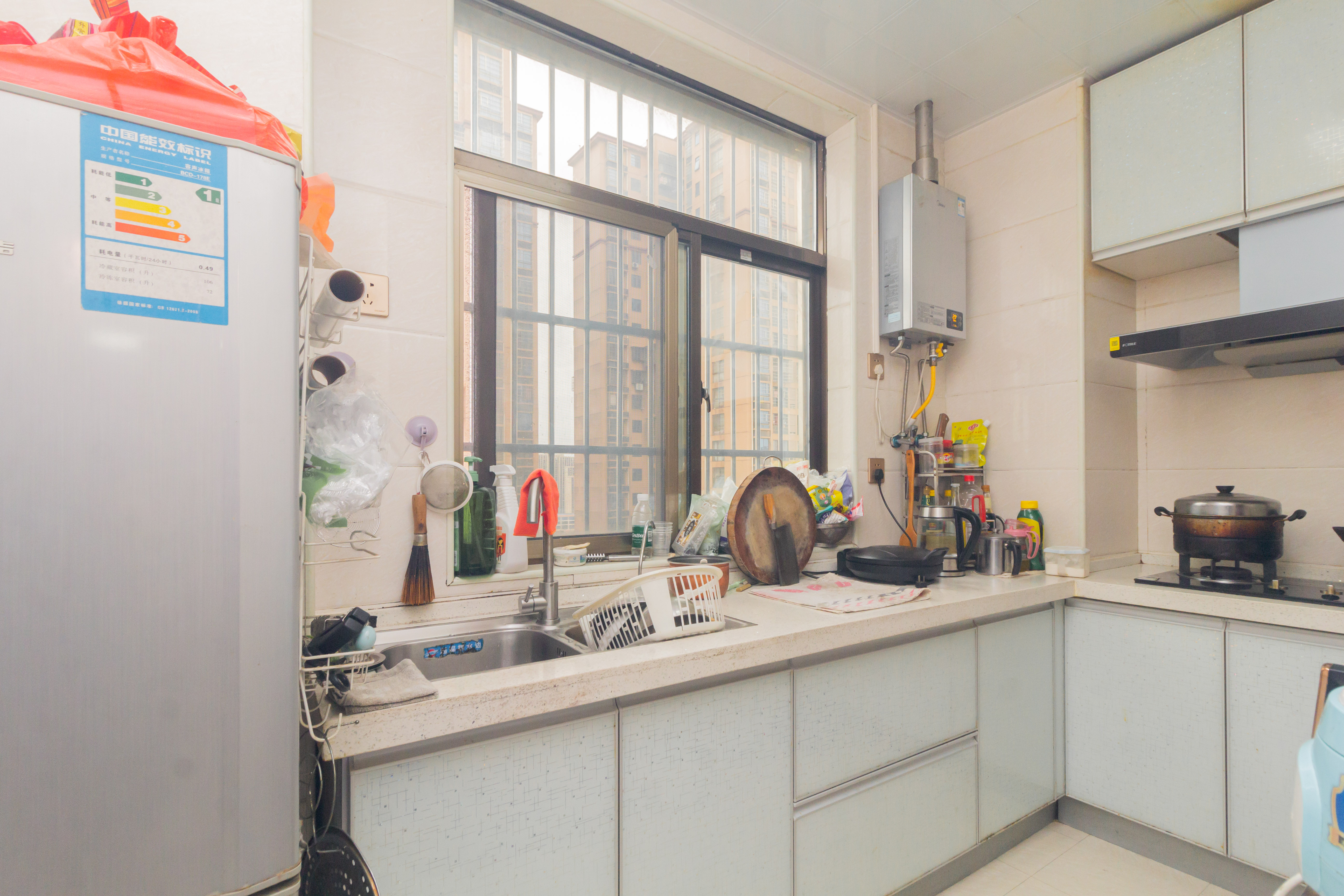 和泉嘉园 3室2厅1卫 58.0万 和泉嘉园 3室2厅1卫 58.0万厨房