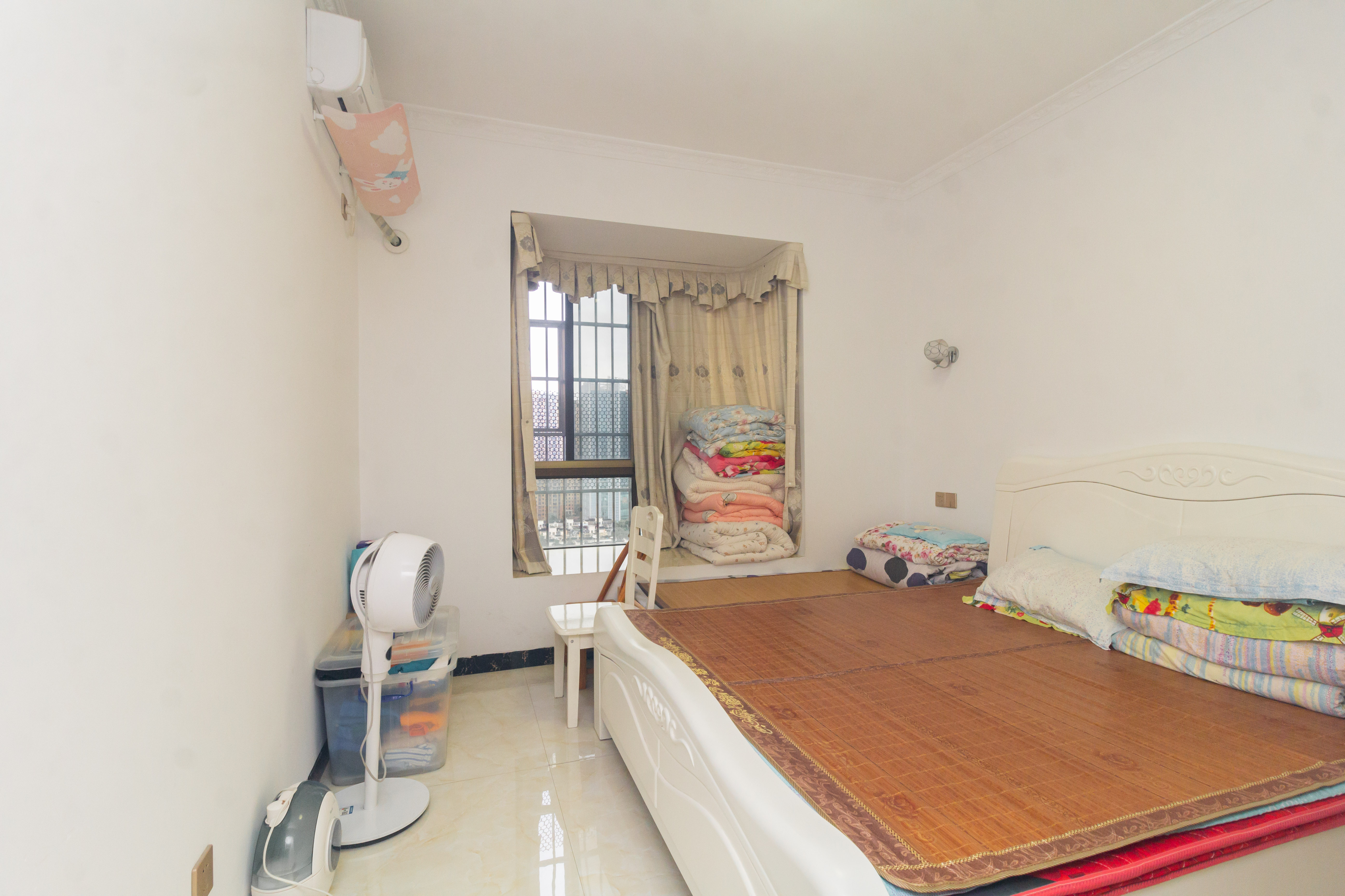 和泉嘉园 3室2厅1卫 58.0万 和泉嘉园 3室2厅1卫 58.0万卧室