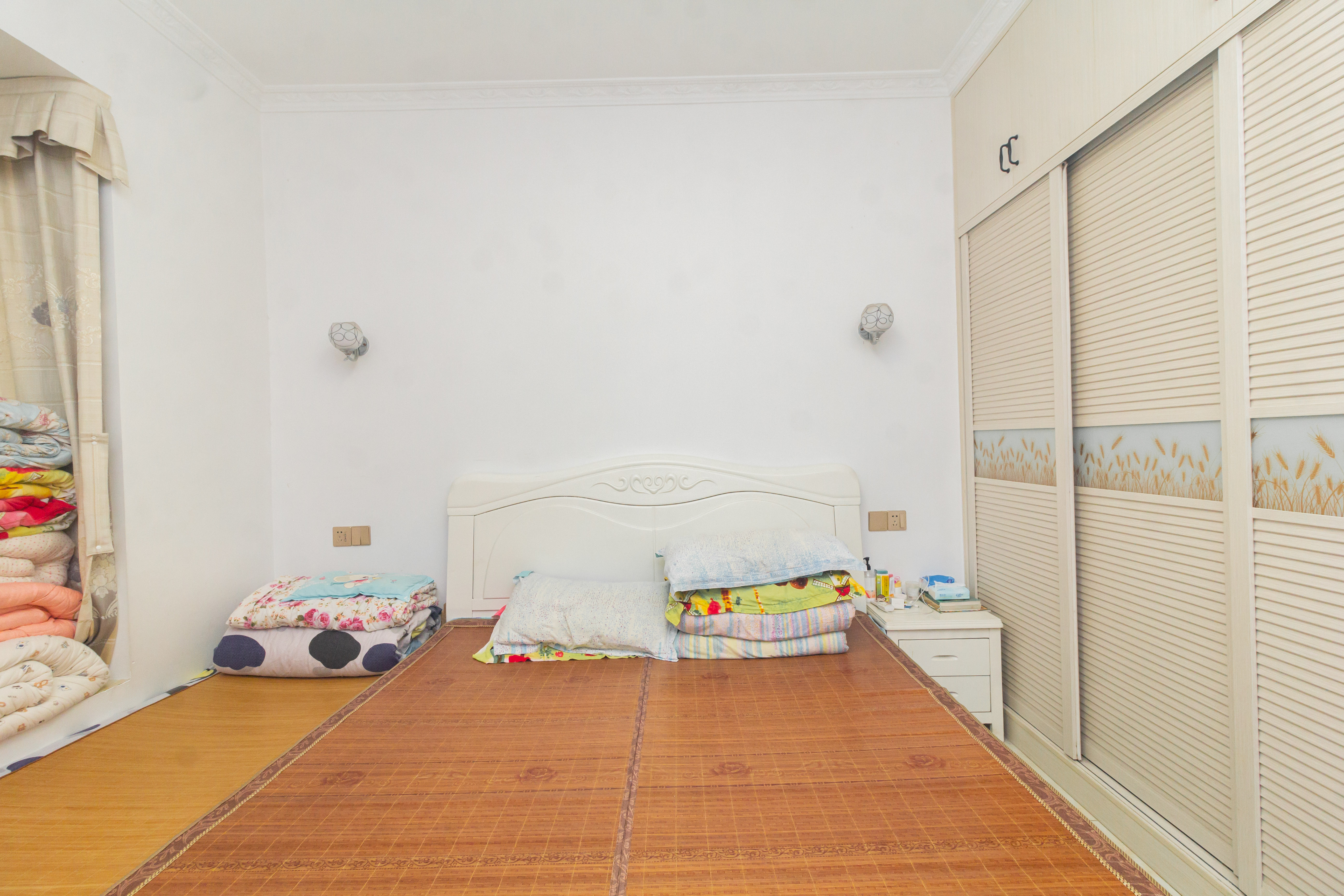 和泉嘉园 3室2厅1卫 58.0万 和泉嘉园 3室2厅1卫 58.0万卧室