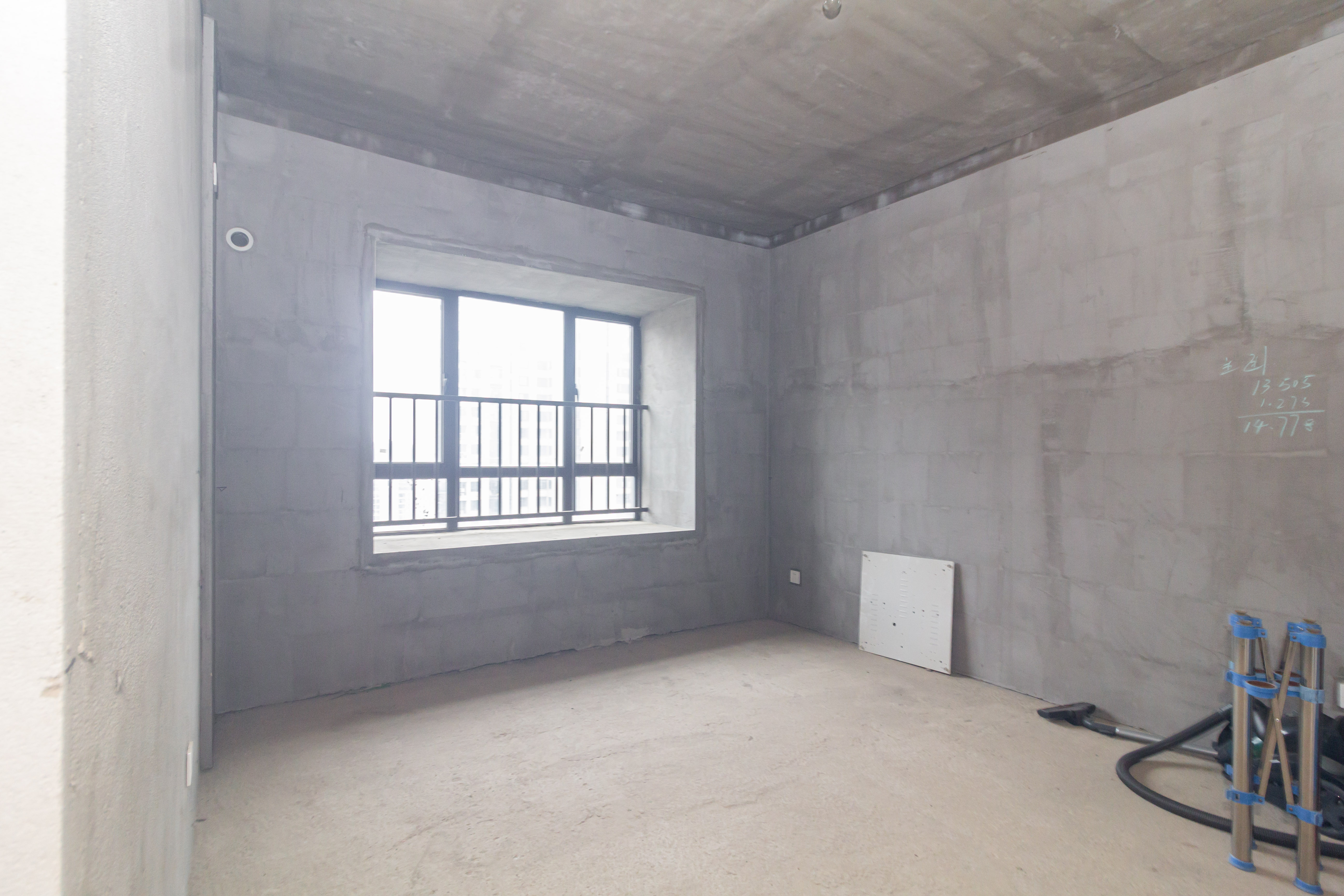 中交中央公园D1区  4室2厅2卫    140.0万 中交中央公园D1区  4室2厅2卫    140.0万卧室