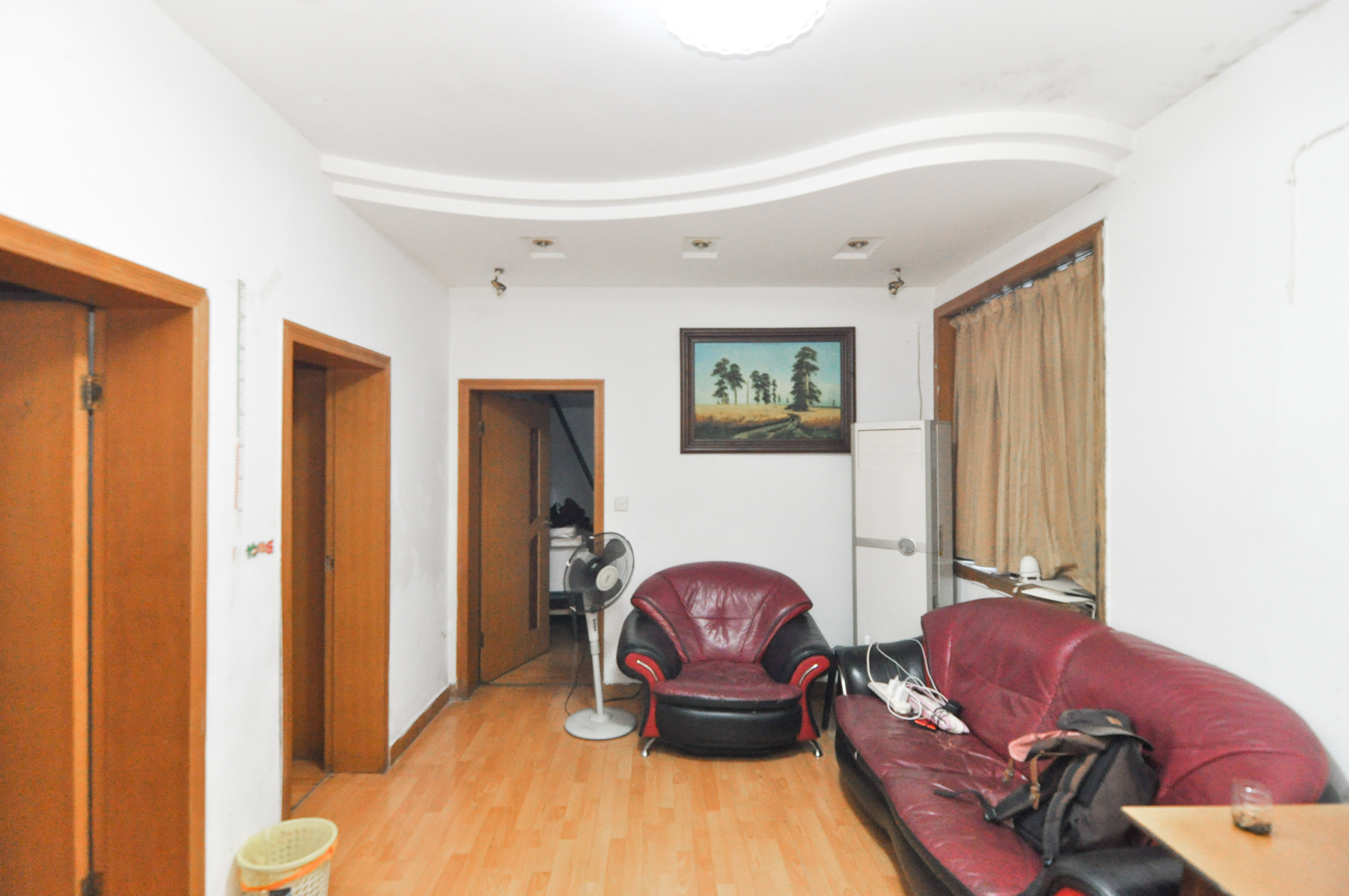 肿瘤医院生活小区  3室2厅1卫    55.0万 肿瘤医院生活小区  3室2厅1卫    55.0万客厅