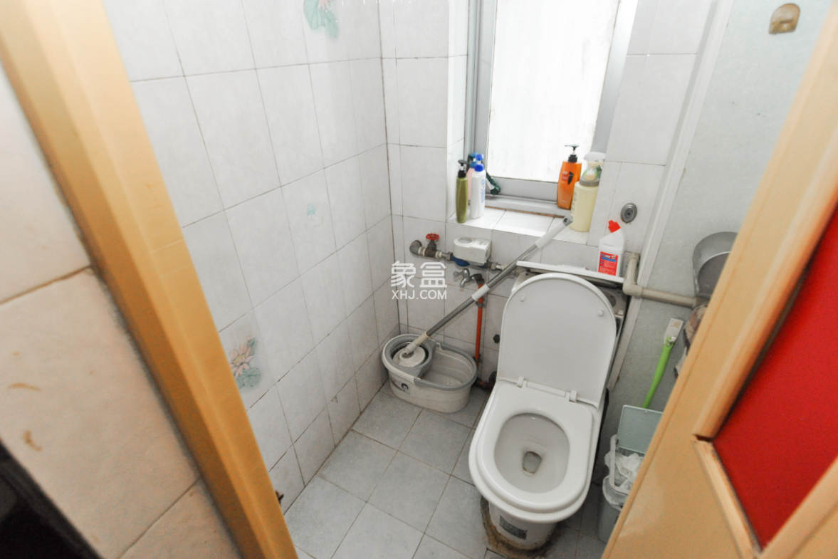 肿瘤医院生活小区  3室2厅1卫    55.0万 肿瘤医院生活小区  3室2厅1卫    55.0万卫生间