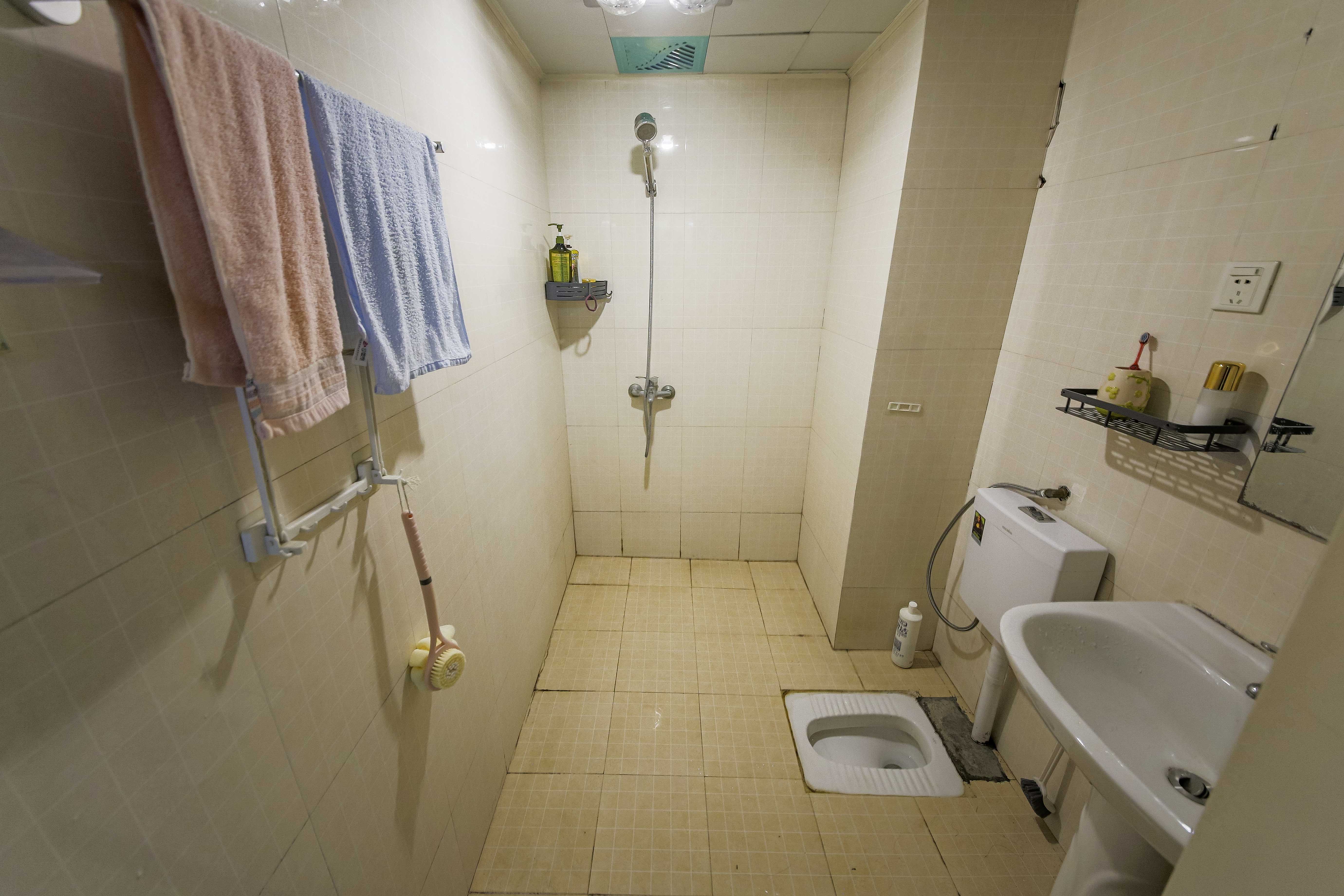 满庭芳小区  1室1厅1卫    37.0万 满庭芳小区  1室1厅1卫    37.0万卫生间