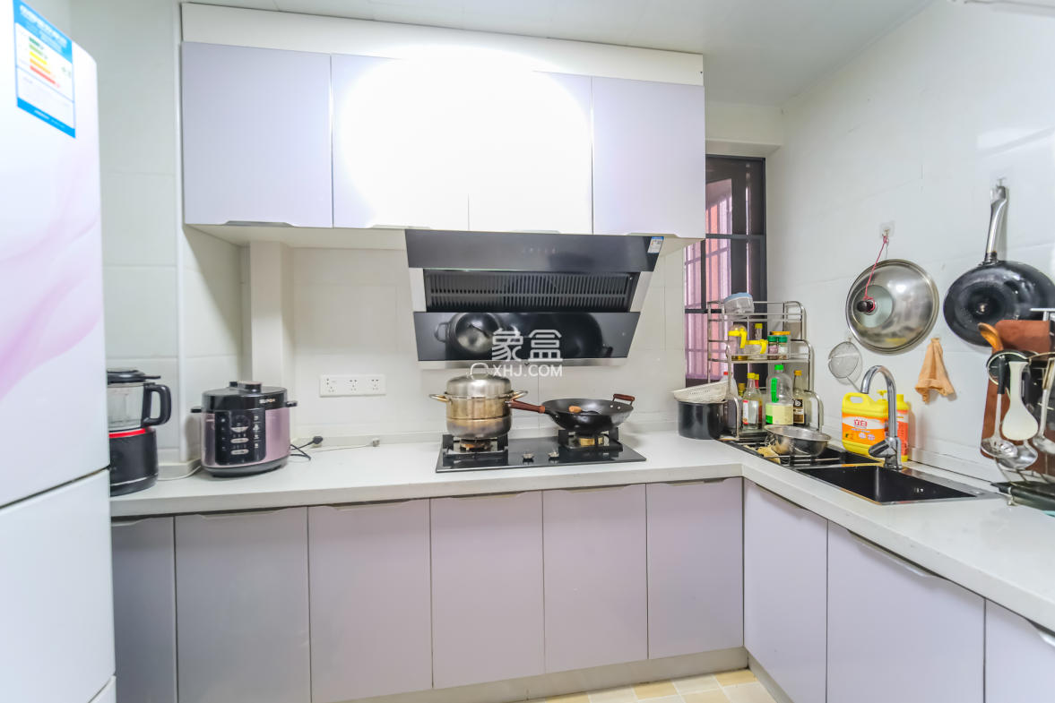 盛地尊域 4室2厅2卫 72.30万 盛地尊域 4室2厅2卫 72.30万厨房