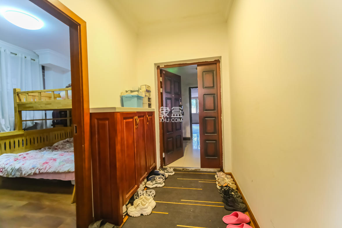 盛地尊域 4室2厅2卫 72.30万 盛地尊域 4室2厅2卫 72.30万其他