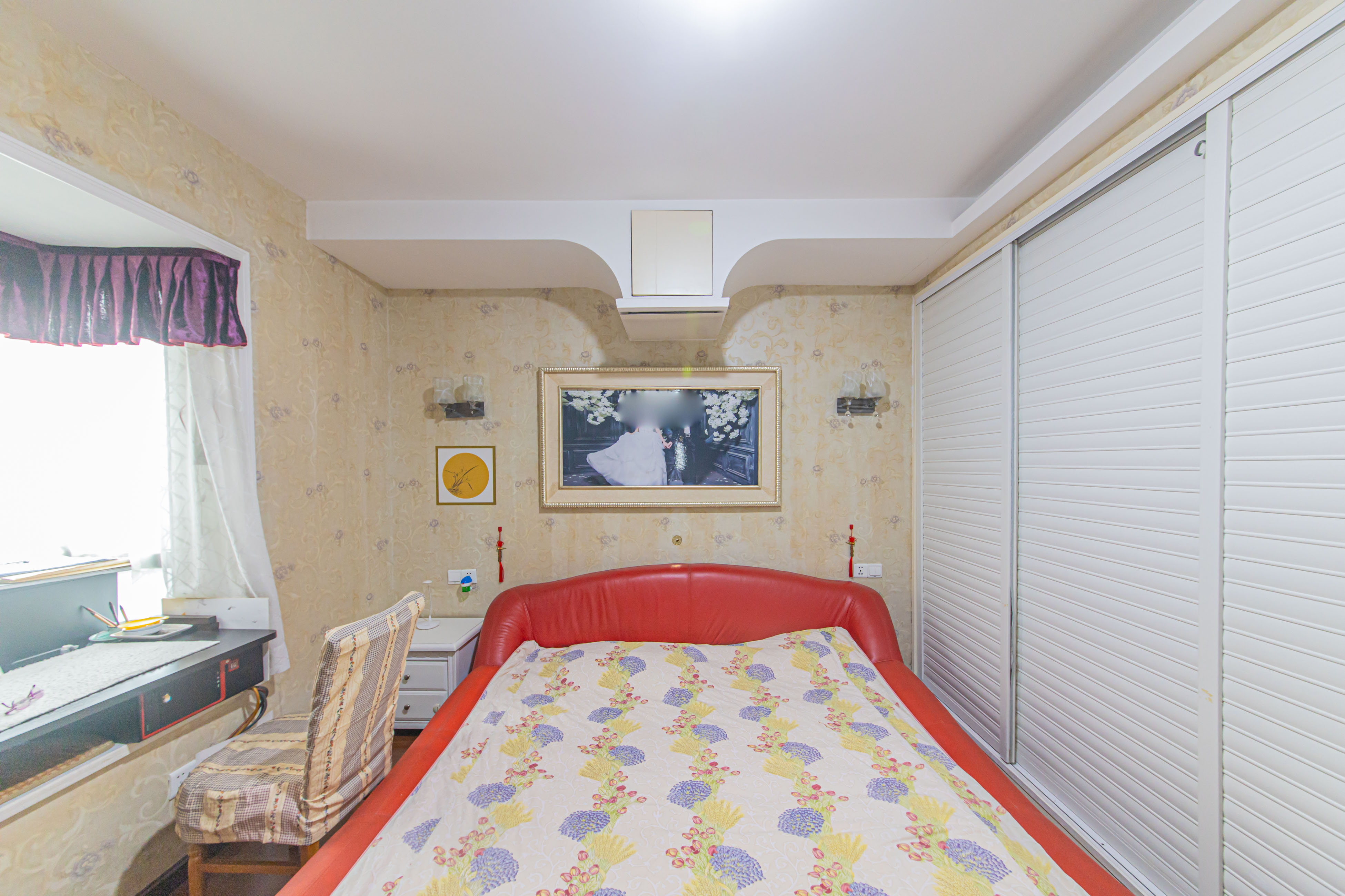 华天苑  3室2厅1卫    142.0万 华天苑  3室2厅1卫    142.0万卧室