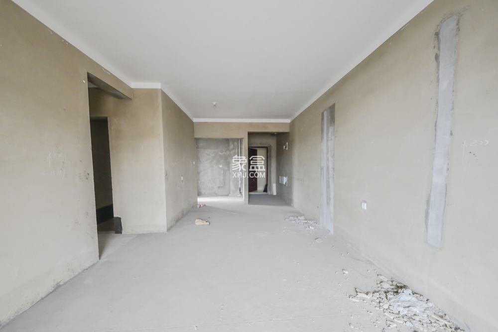 保利大都汇一期、二期  4室2厅2卫    128.0万