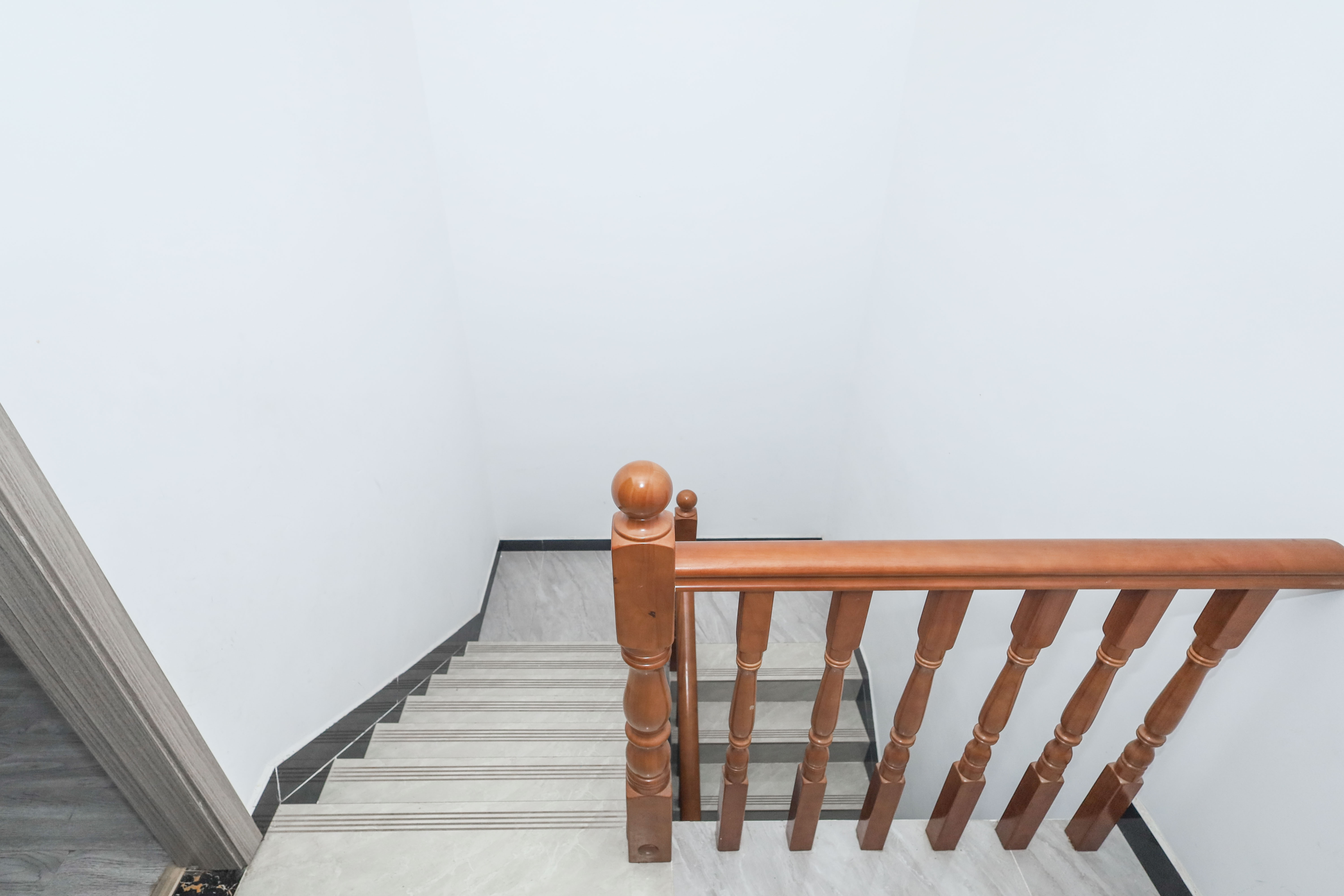 建发央著  4室2厅2卫   299.00万其他