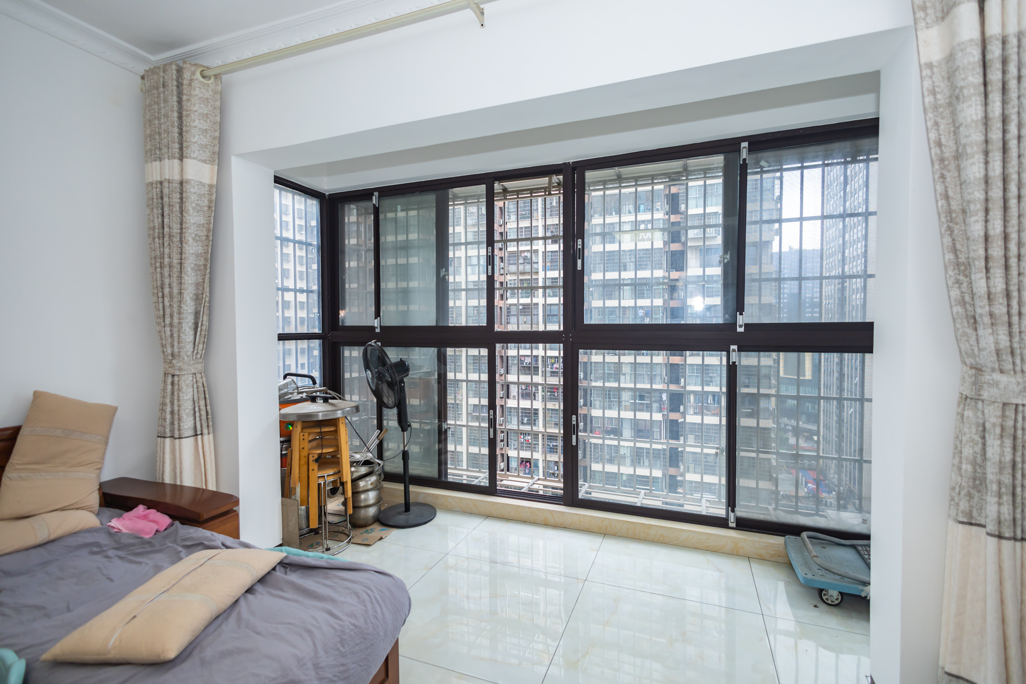 新长海广场 3室2厅2卫 68.8万 新长海广场 3室2厅2卫 68.8万阳台