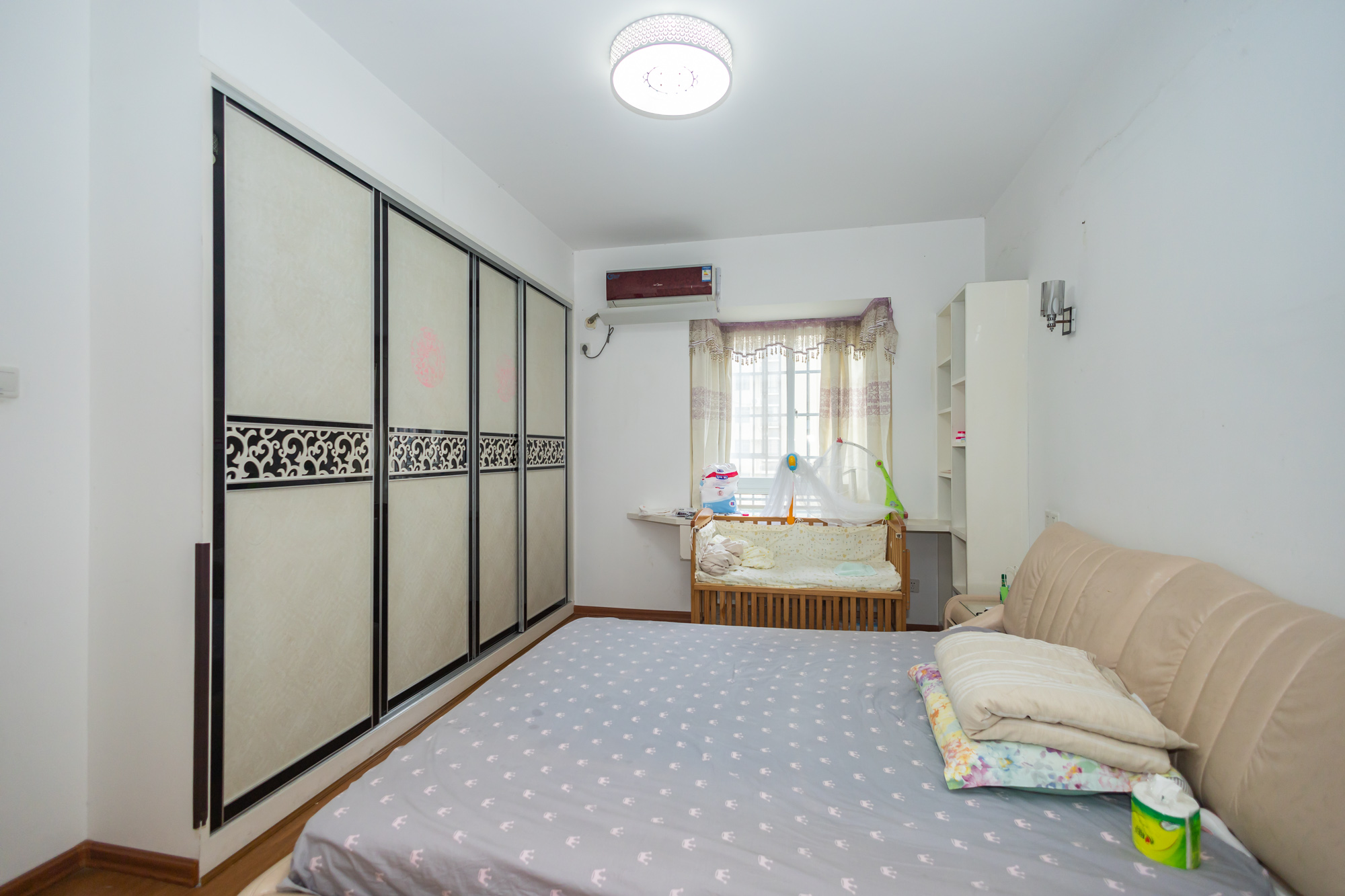 楚天世纪城东苑 3室2厅2卫 77.6万 楚天世纪城东苑 3室2厅2卫 77.6万卧室