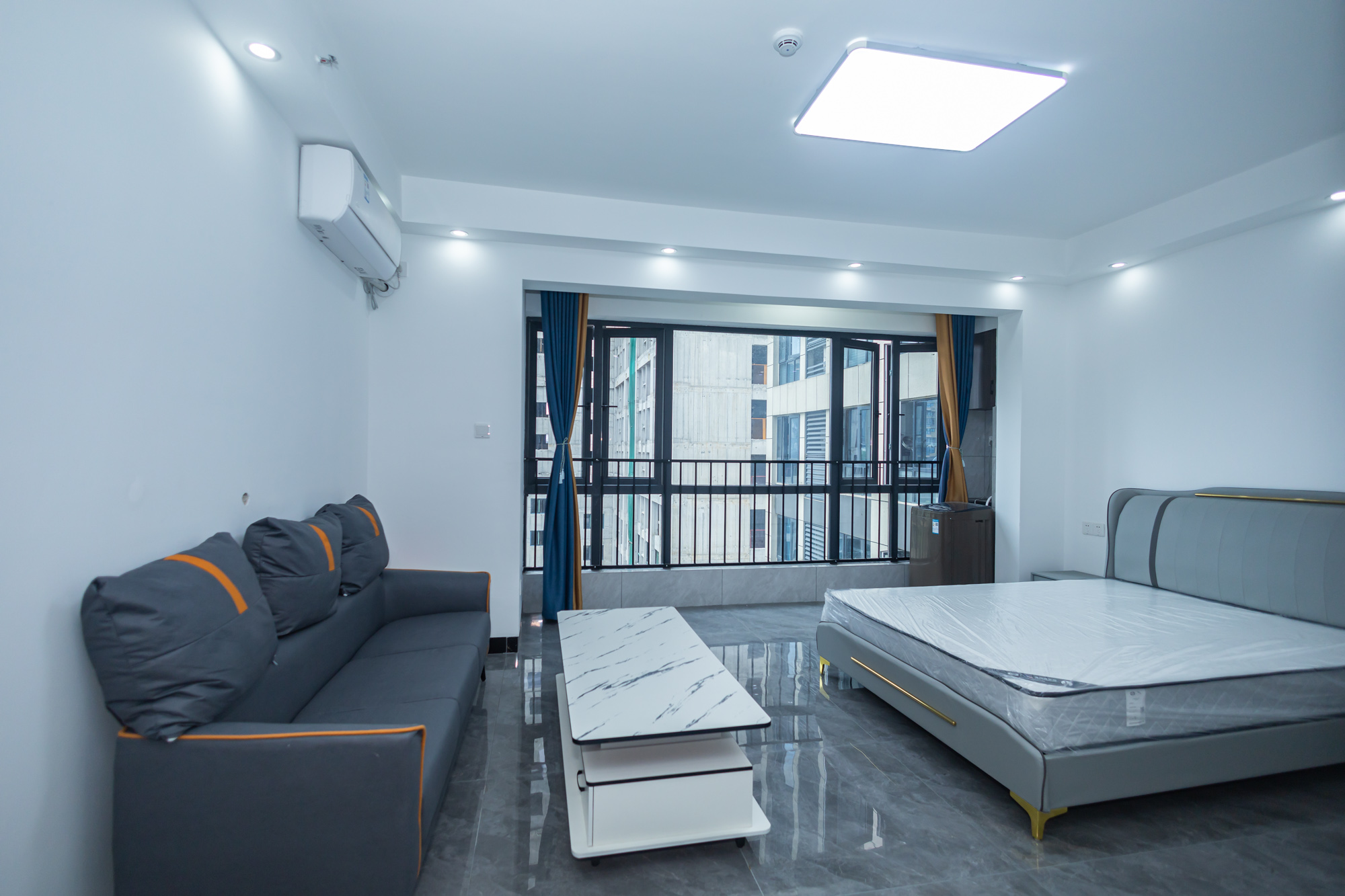 新长海漓湘悦  1室1厅1卫    25.8万 新长海漓湘悦  1室1厅1卫    25.8万客厅