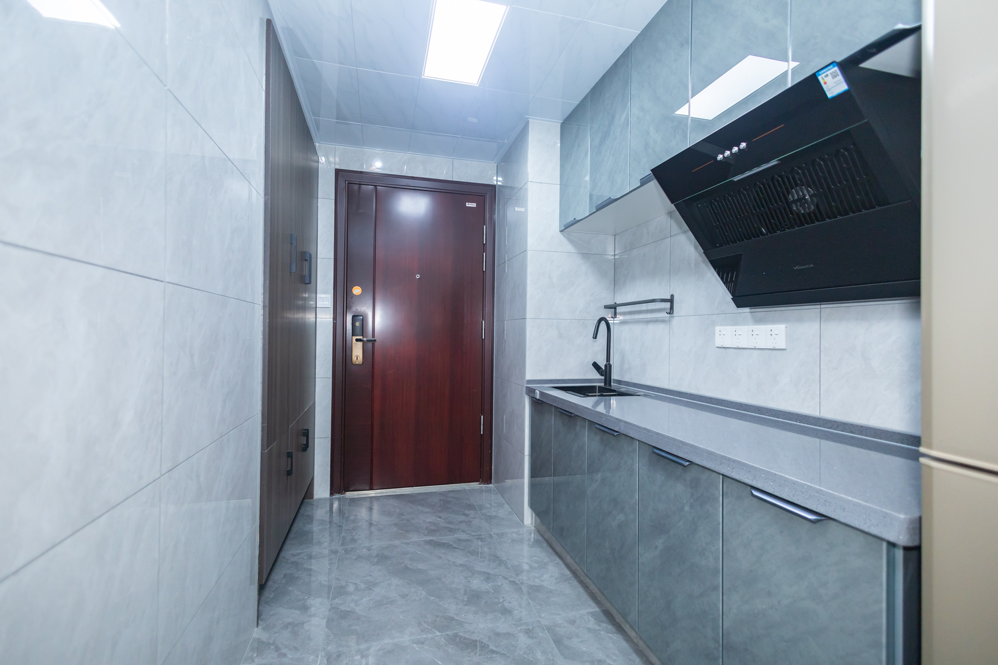 新长海漓湘悦  1室1厅1卫    25.8万 新长海漓湘悦  1室1厅1卫    25.8万厨房