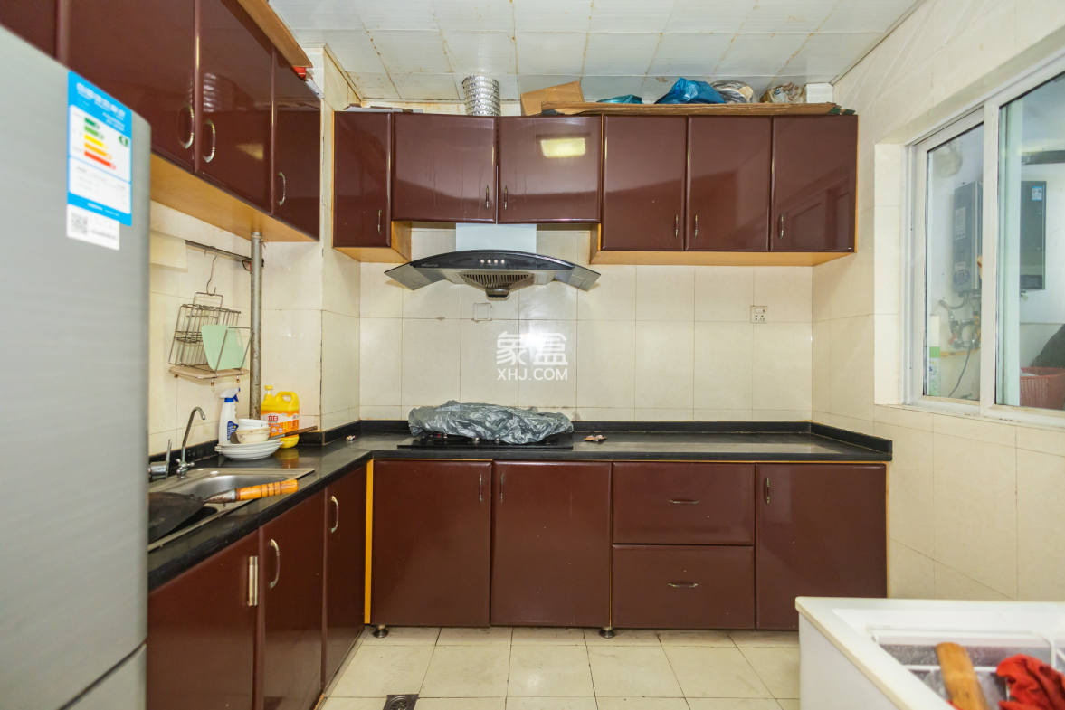 紫晶城  3室2厅2卫    98.8万 紫晶城  3室2厅2卫    98.8万厨房