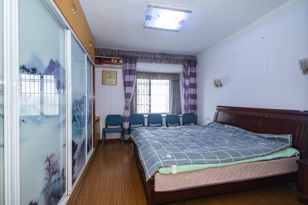 紫晶城  3室2厅2卫    98.8万 紫晶城  3室2厅2卫    98.8万卧室