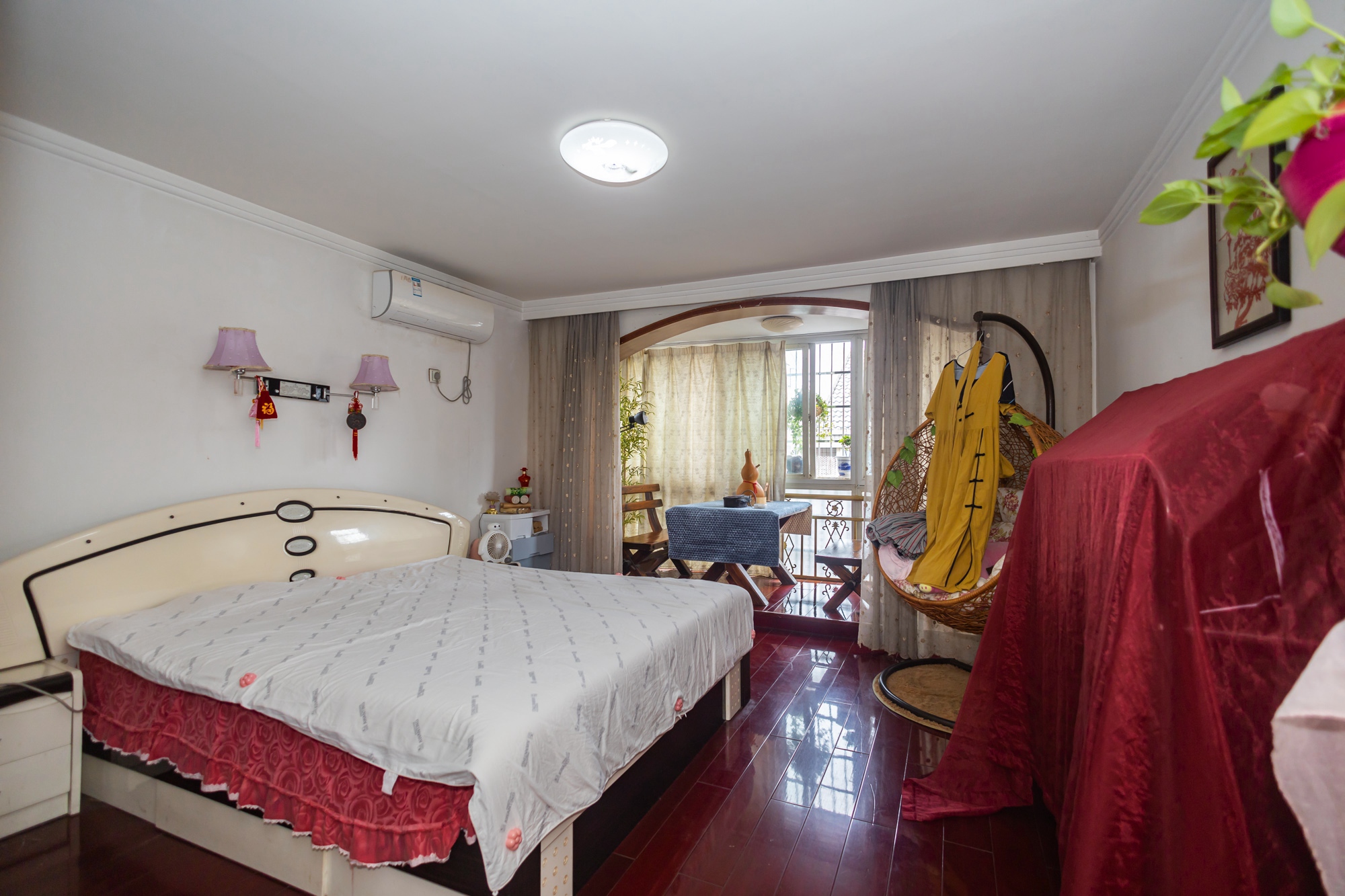 湘绣城 4室2厅1卫 84.0万 湘绣城 4室2厅1卫 84.0万卧室