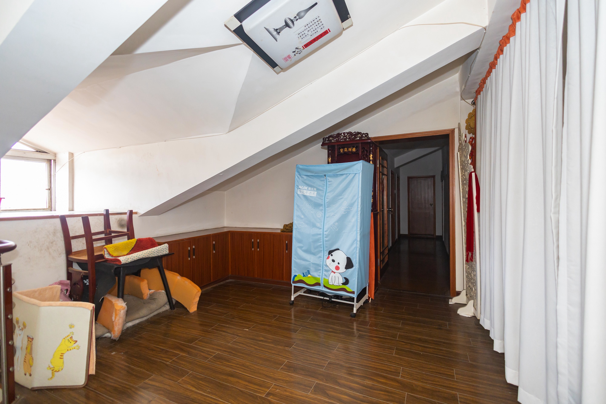 湘绣城 4室2厅1卫 84.0万 湘绣城 4室2厅1卫 84.0万卧室