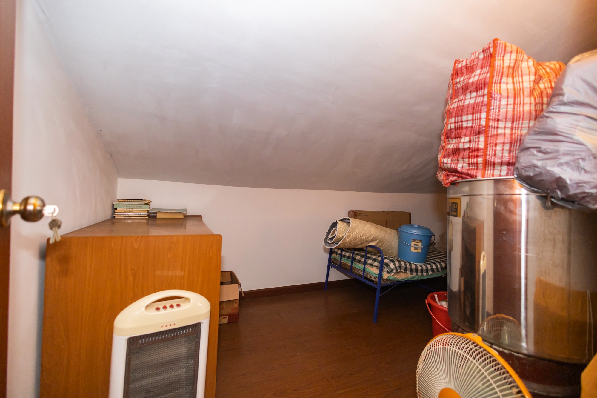 湘绣城  4室2厅1卫    84.0万卧室