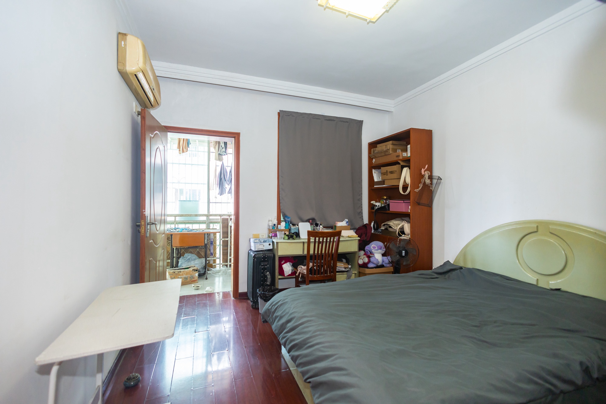 中南汽车世界  2室2厅1卫    35.0万 中南汽车世界  2室2厅1卫    35.0万卧室