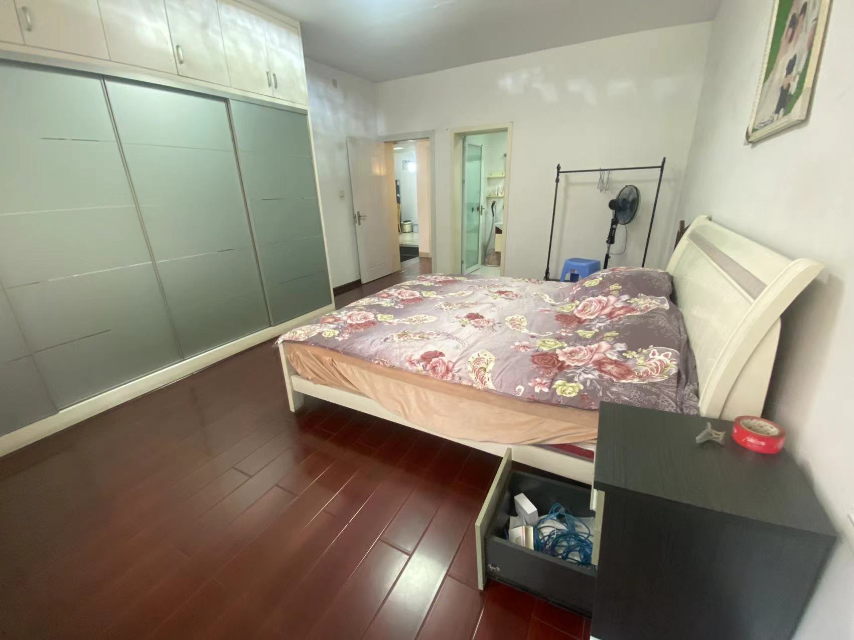 碧野华庭  3室2厅1卫    42.8万 碧野华庭  3室2厅1卫    42.8万室内图