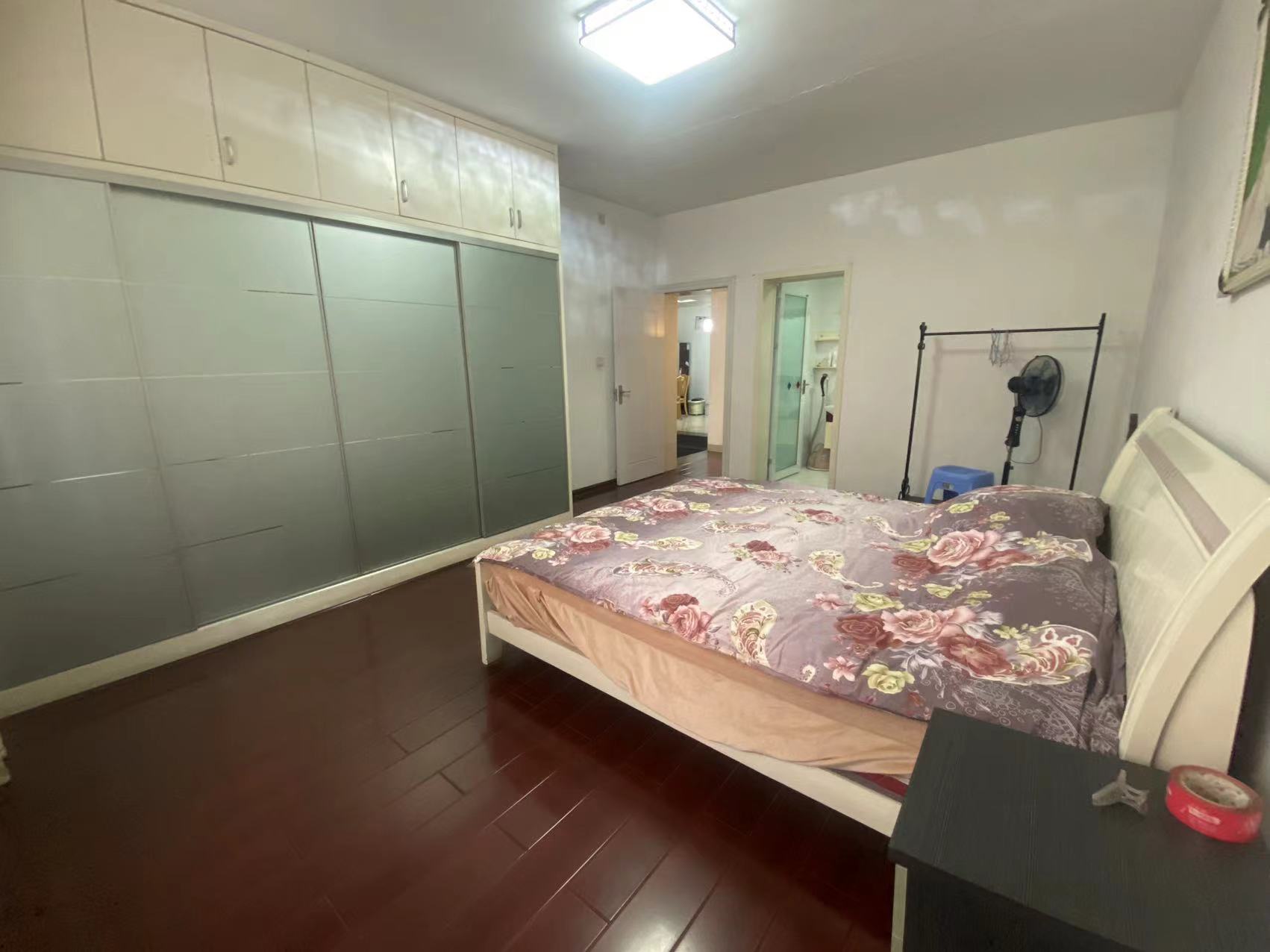 碧野华庭  3室2厅1卫    42.8万 碧野华庭  3室2厅1卫    42.8万室内图