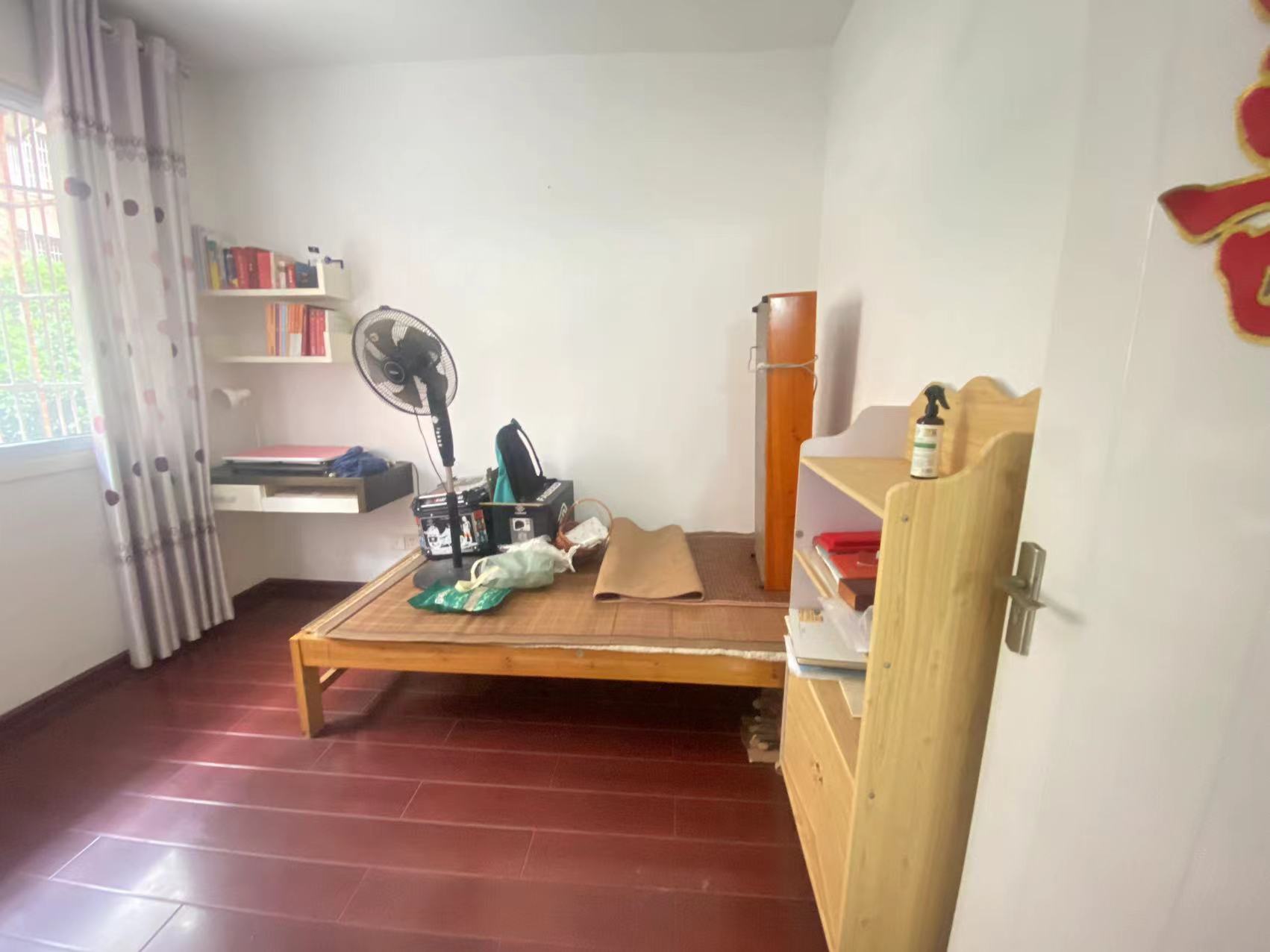 碧野华庭  3室2厅1卫    42.8万 碧野华庭  3室2厅1卫    42.8万室内图