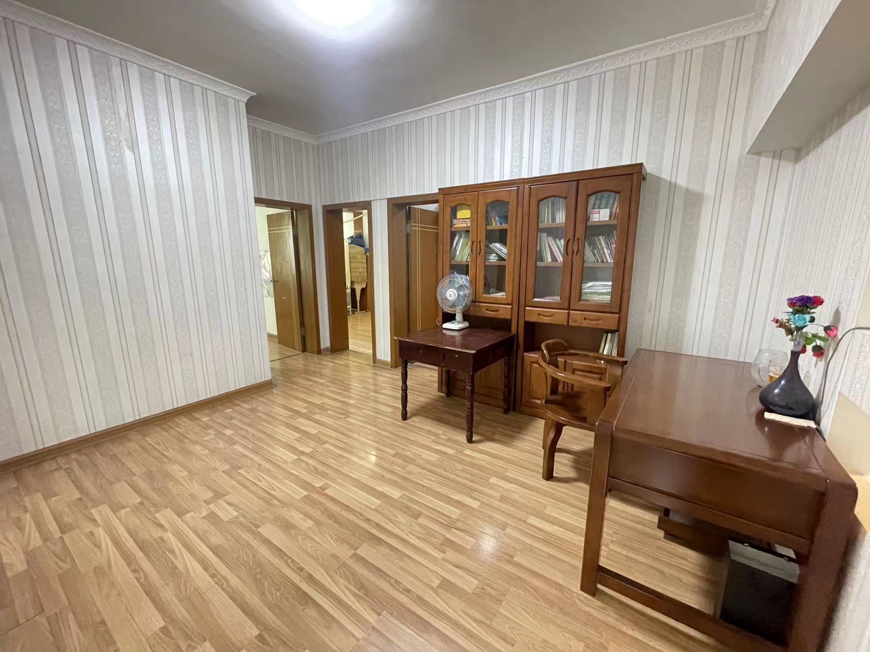 欣润楼 4室2厅2卫 52.0万 欣润楼 4室2厅2卫 52.0万室内图