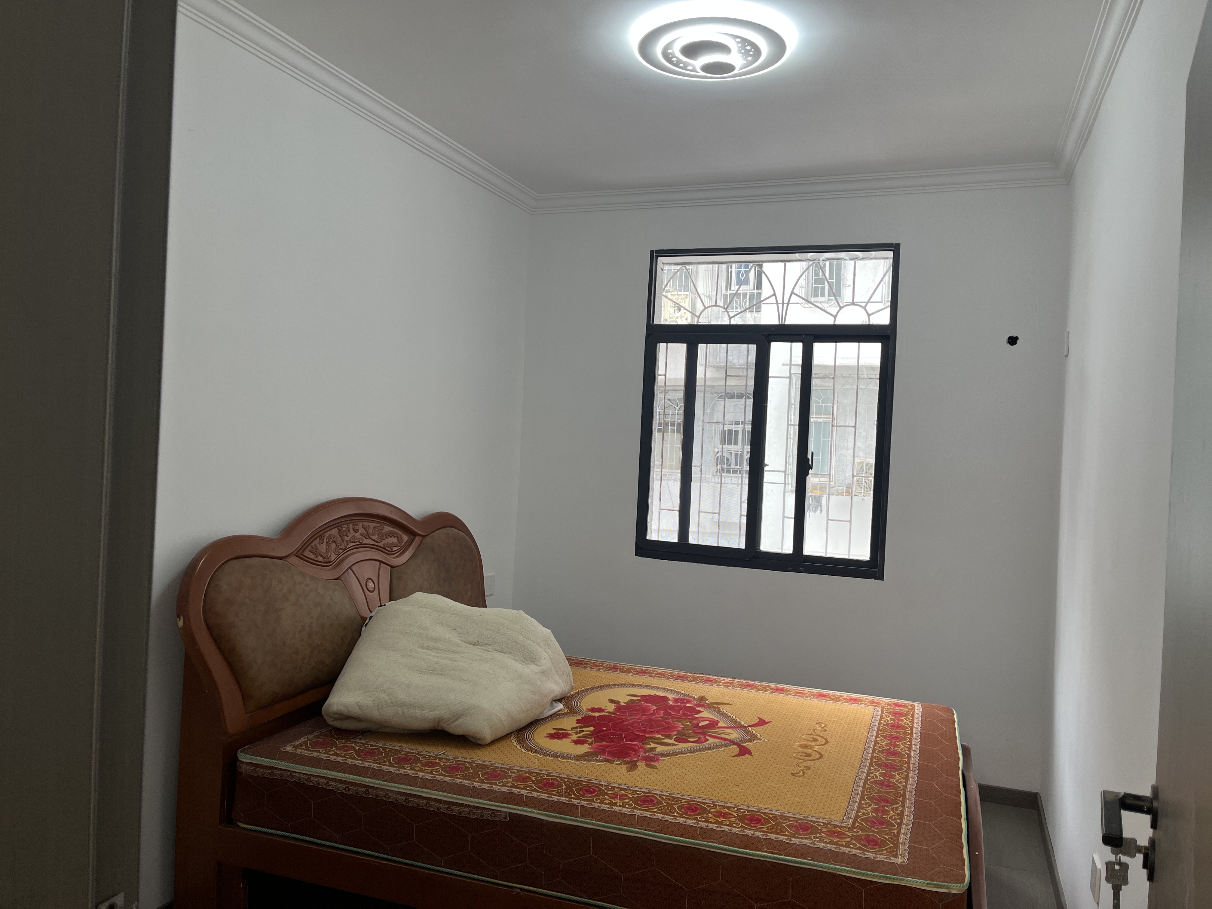 钟鼓岭龙山塘 2室1厅1卫 28.8万 钟鼓岭龙山塘 2室1厅1卫 28.8万室内图