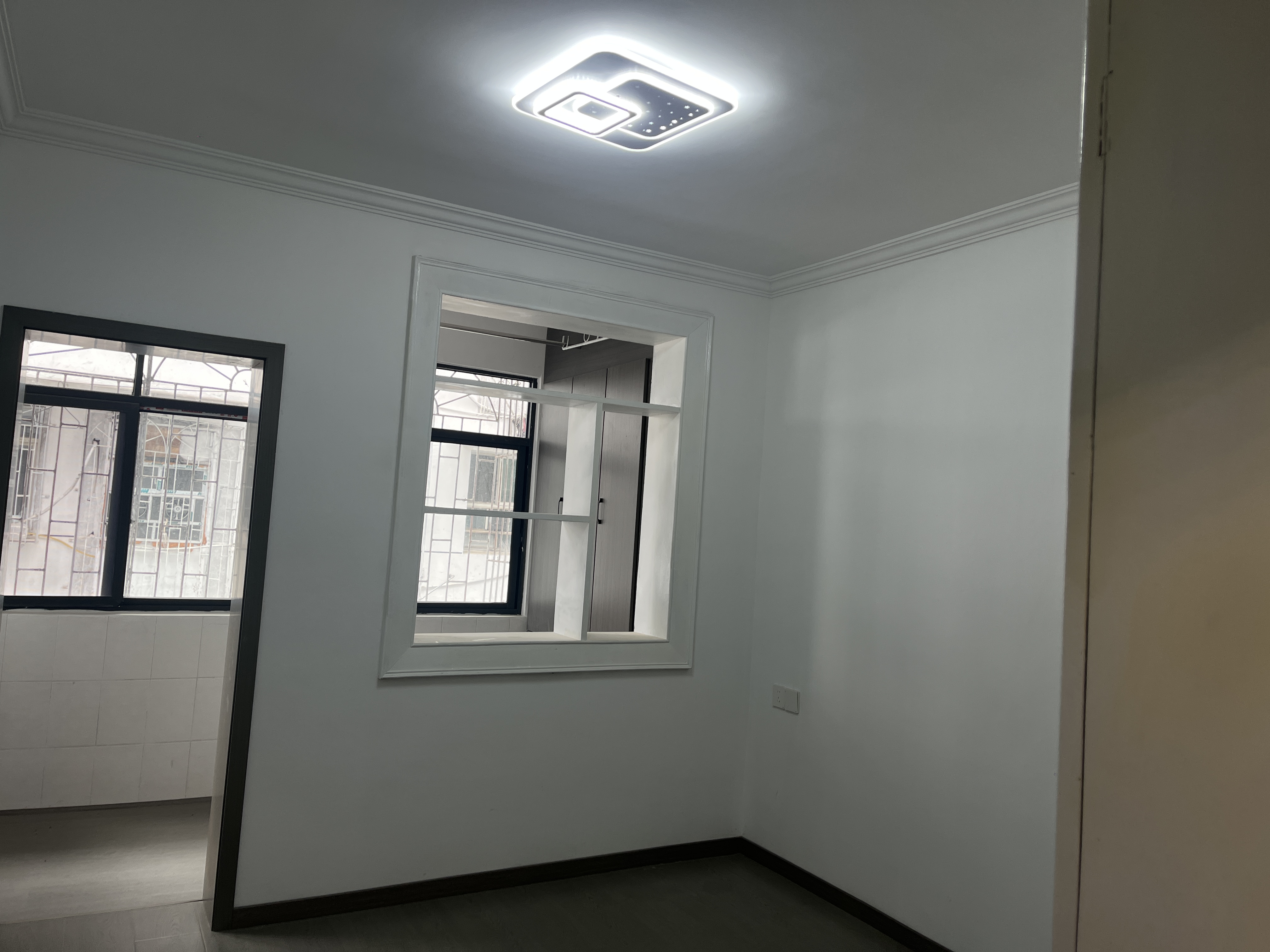 钟鼓岭龙山塘 2室1厅1卫 28.8万 钟鼓岭龙山塘 2室1厅1卫 28.8万室内图