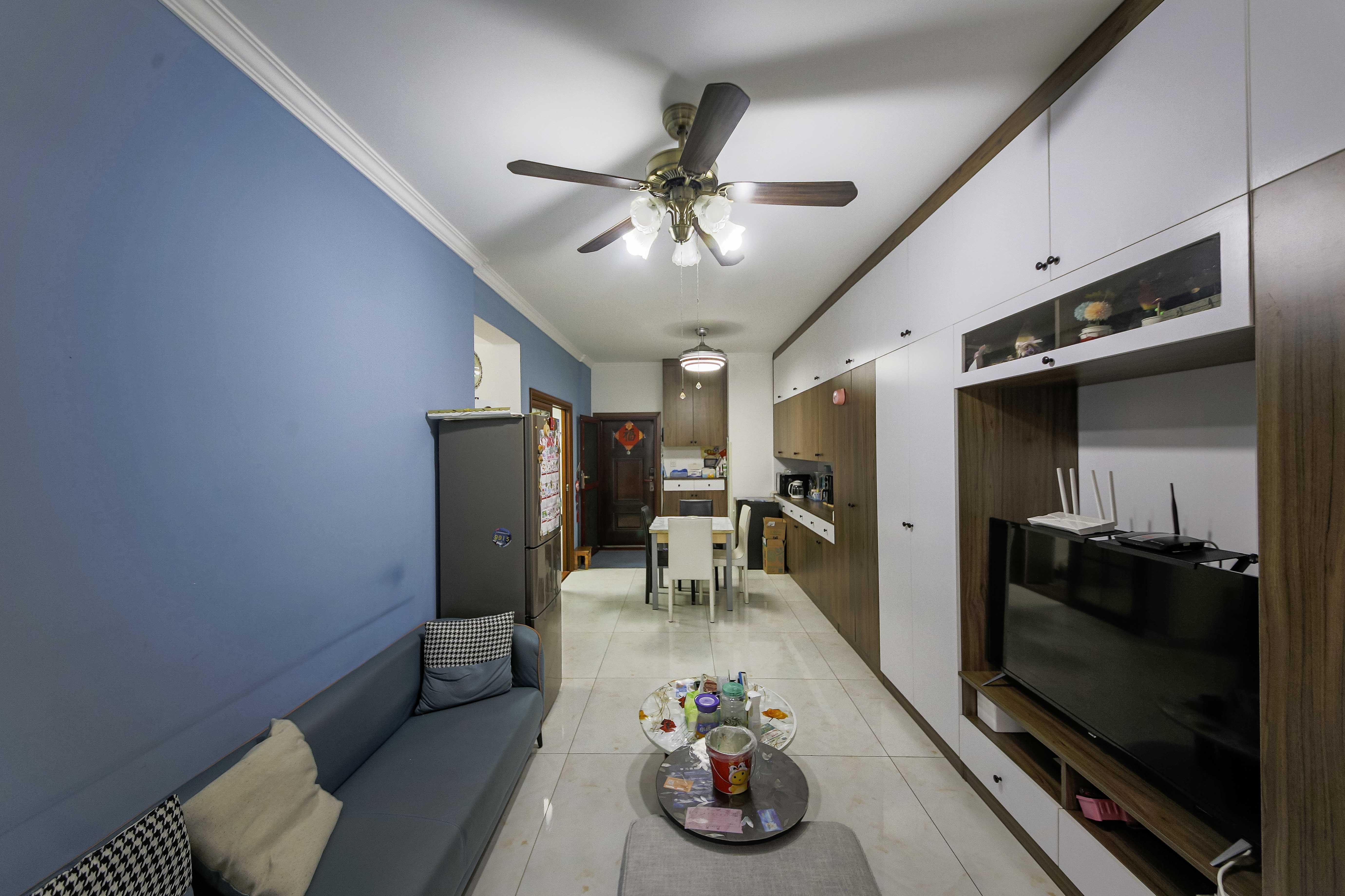 中建信和城 3室2厅1卫 113.8万 中建信和城 3室2厅1卫 113.8万客厅