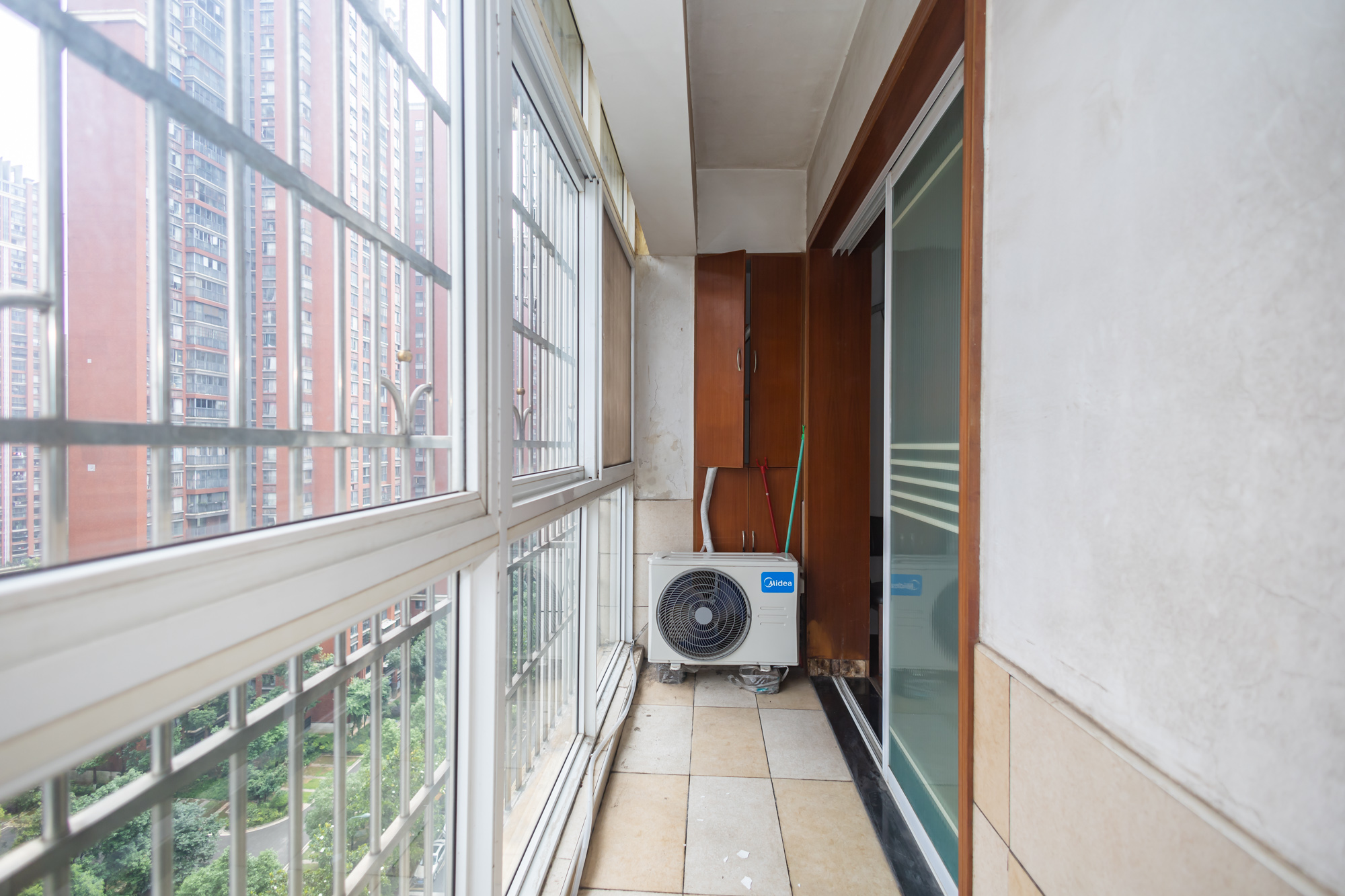 广泰家园  4室2厅2卫    88.0万 广泰家园  4室2厅2卫    88.0万阳台