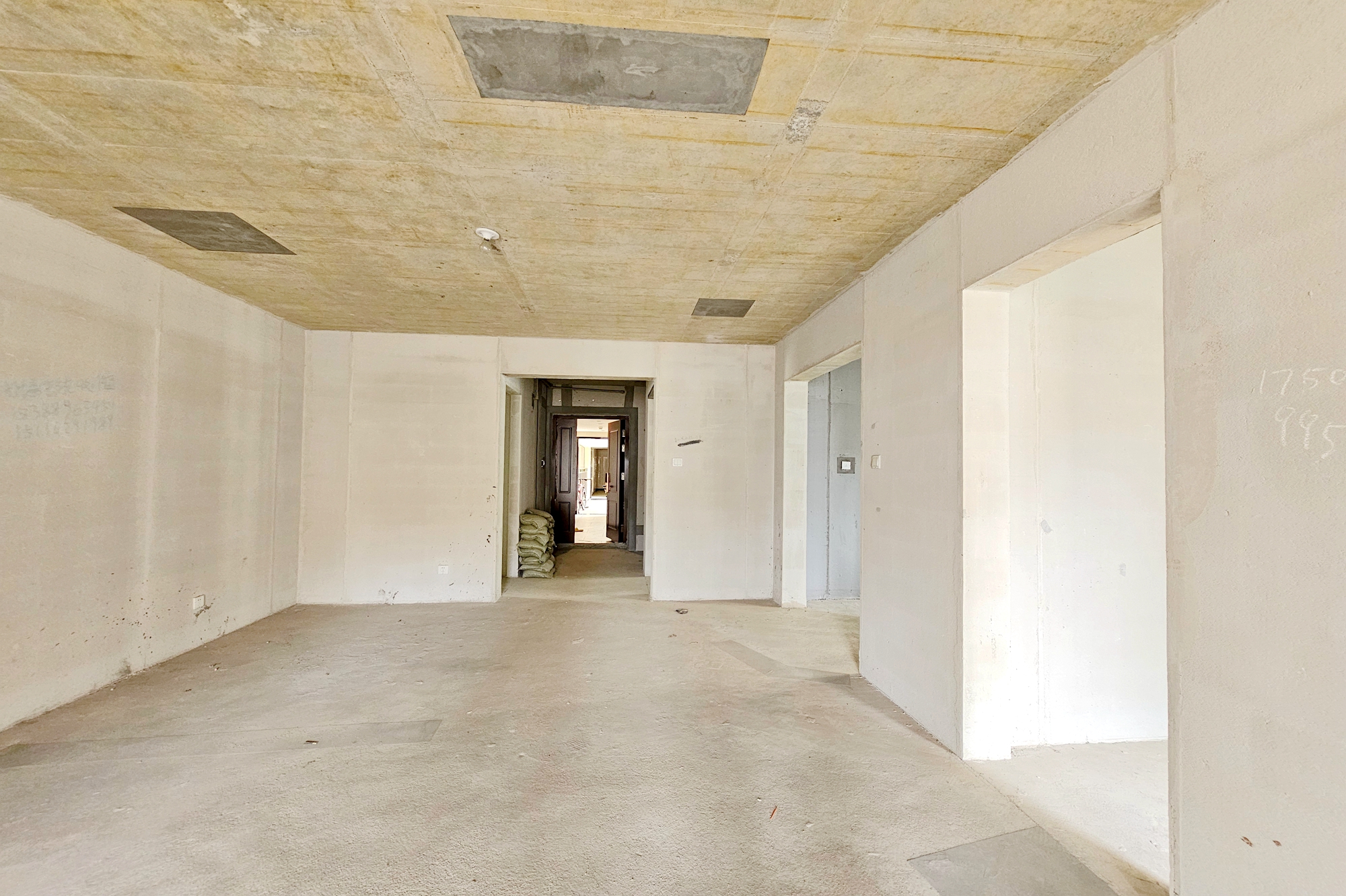 阳光城尚东湾蓝莓苑  5室2厅2卫    155.0万其他