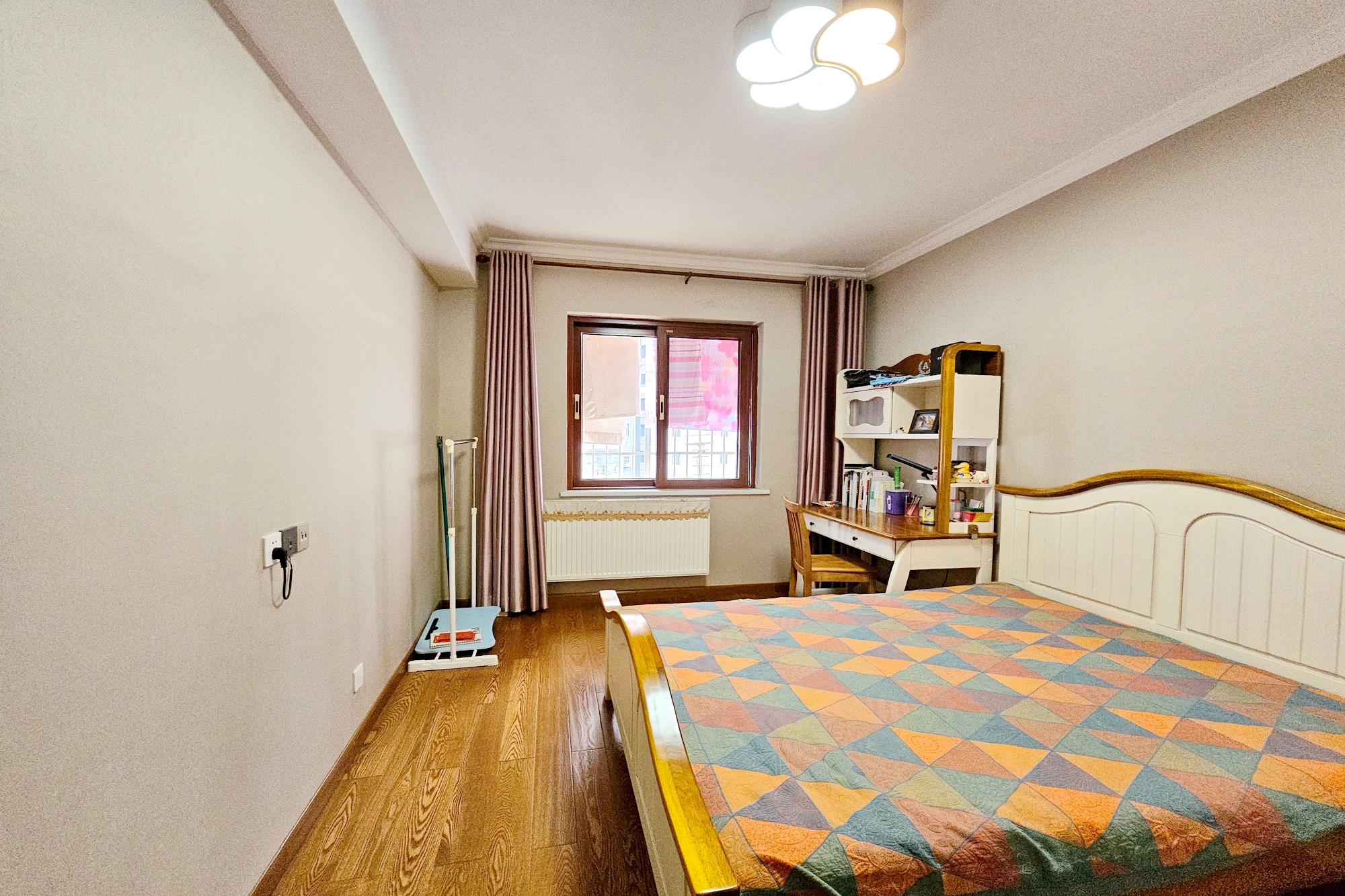 嘉宇盛世华章 4室2厅1卫 162.0万 嘉宇盛世华章 4室2厅1卫 162.0万卧室