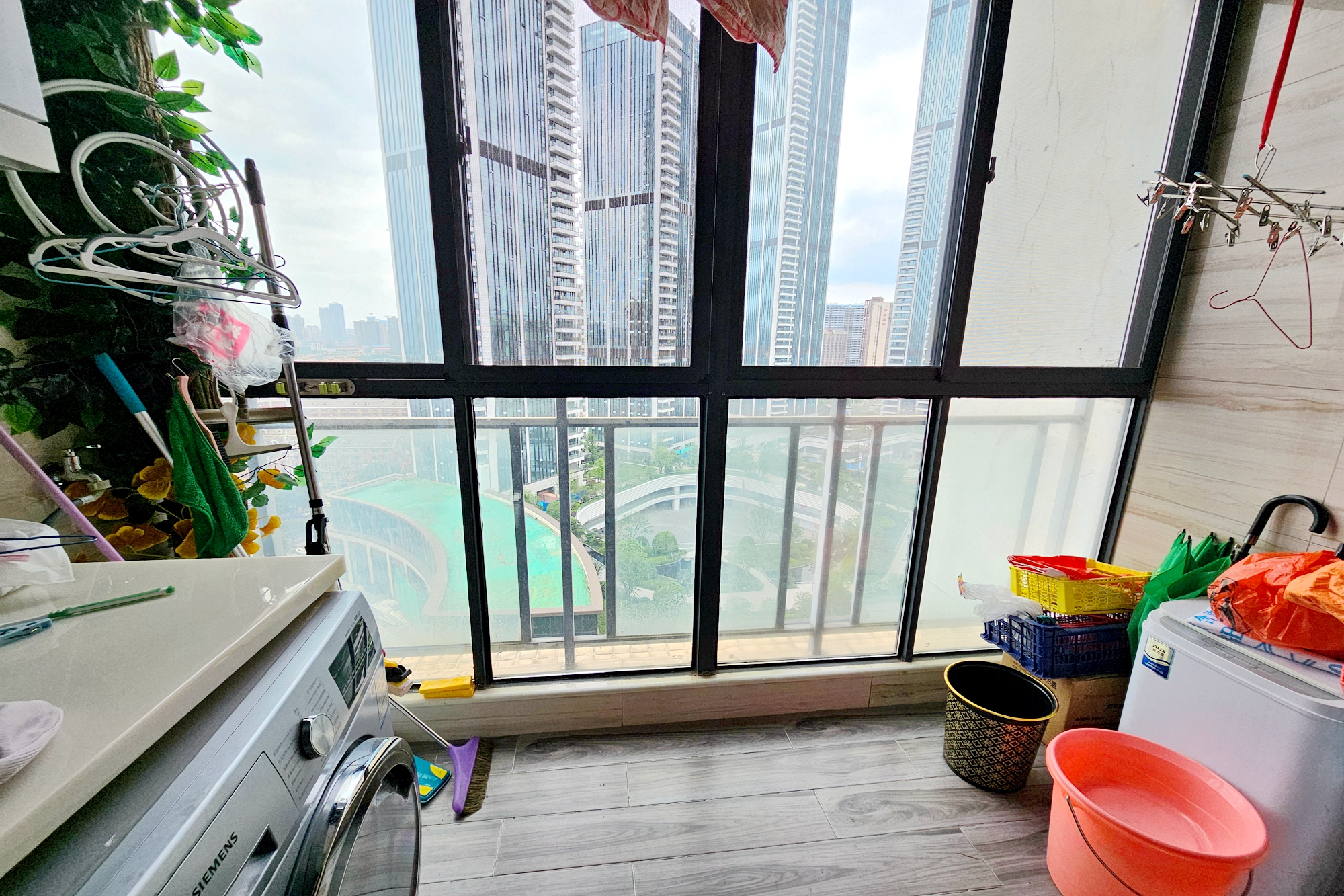 嘉宇盛世华章 4室2厅1卫 162.0万 嘉宇盛世华章 4室2厅1卫 162.0万阳台