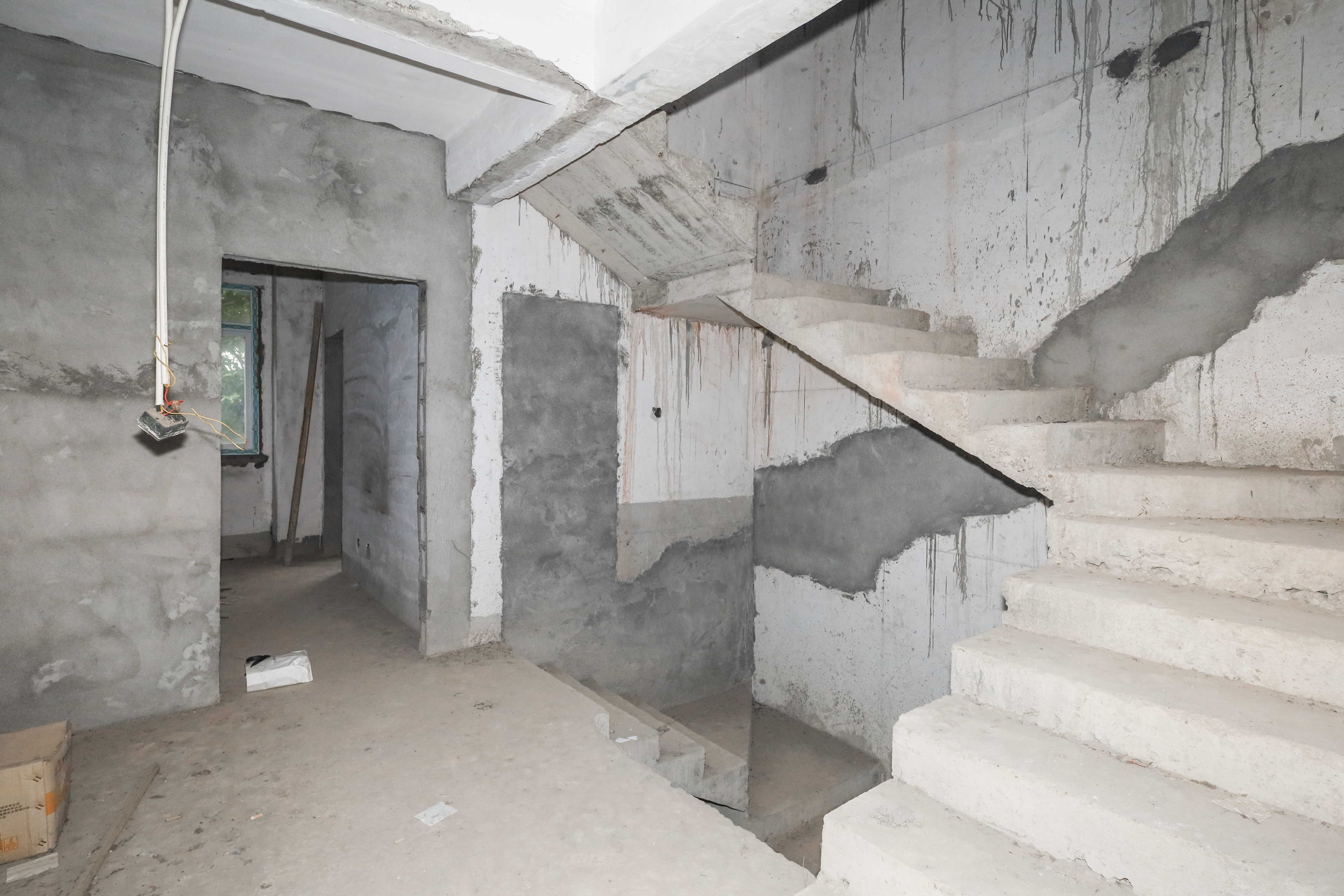 山水英伦 5室2厅3卫 280.0万 山水英伦 5室2厅3卫 280.0万其他