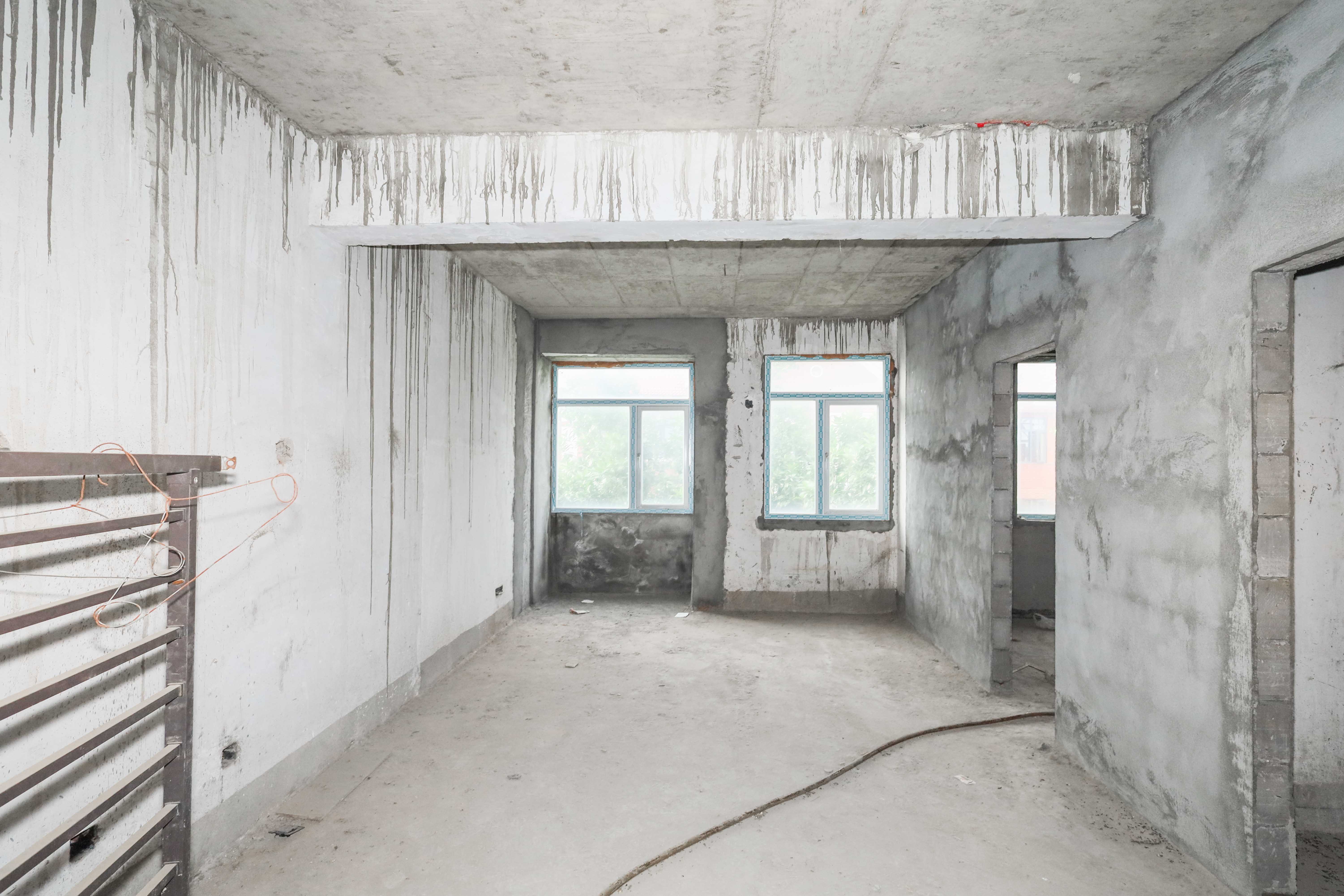 山水英伦 5室2厅3卫 280.0万 山水英伦 5室2厅3卫 280.0万卧室