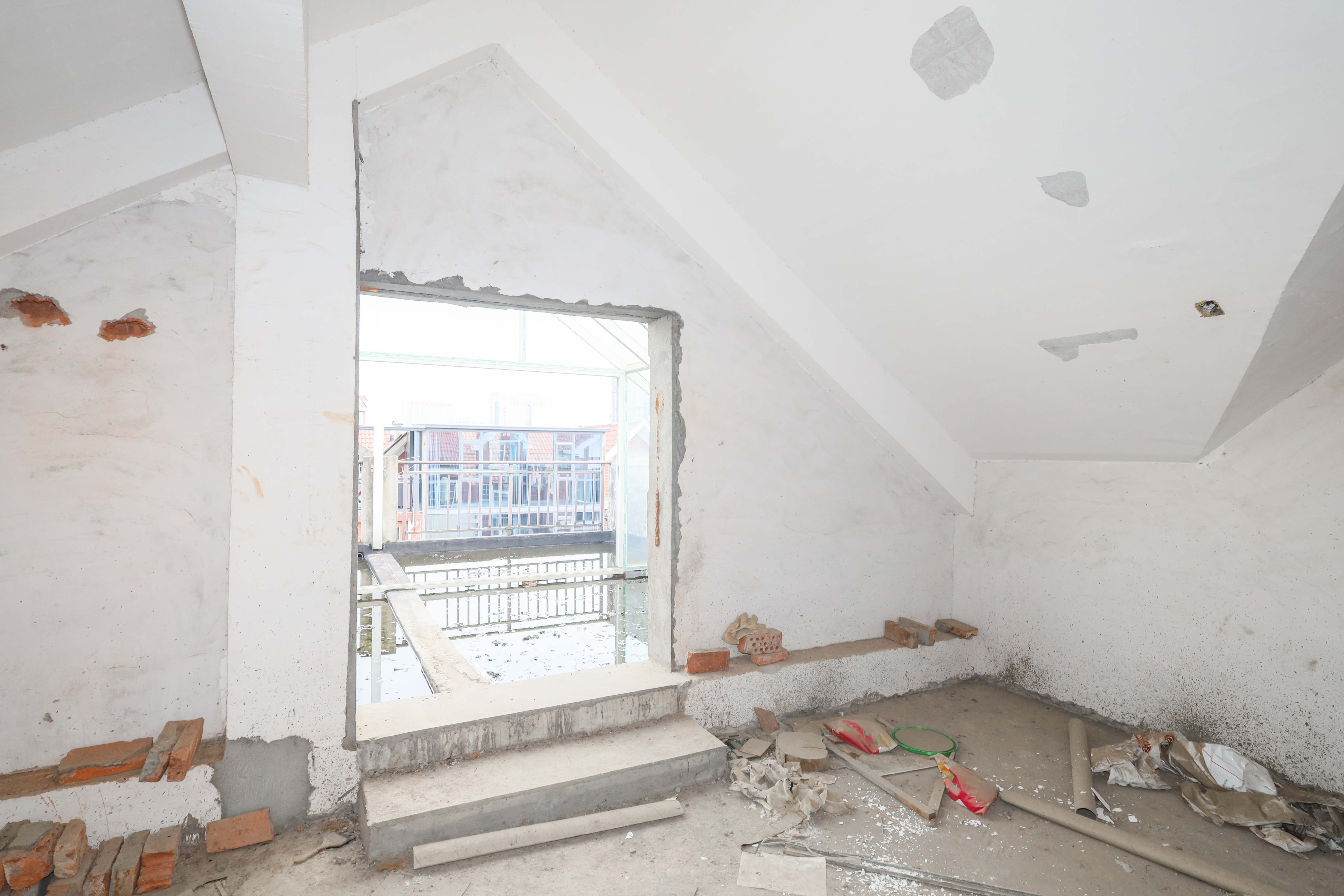 山水英伦 5室2厅3卫 280.0万 山水英伦 5室2厅3卫 280.0万卧室