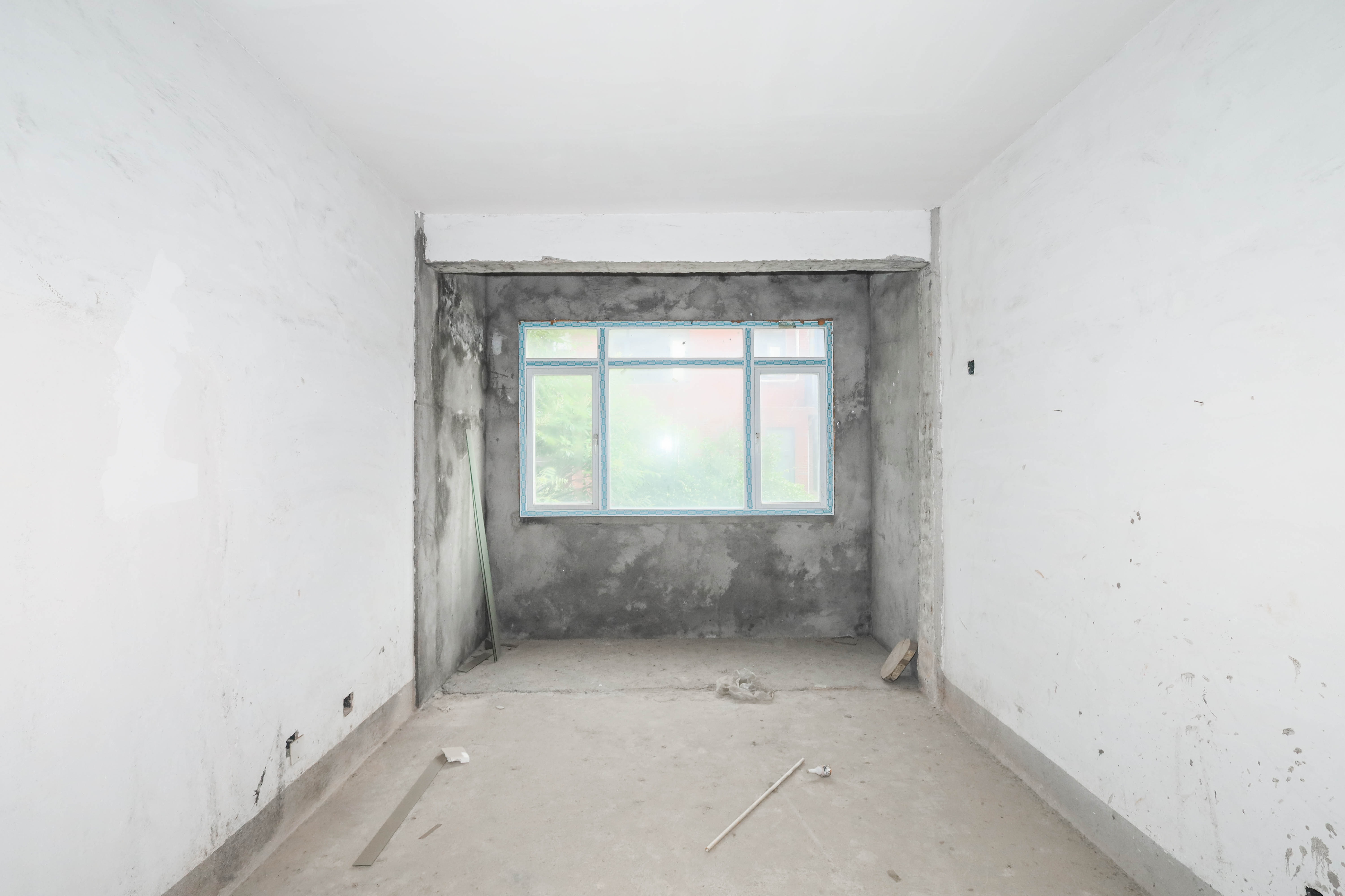 山水英伦 5室2厅3卫 280.0万 山水英伦 5室2厅3卫 280.0万卧室