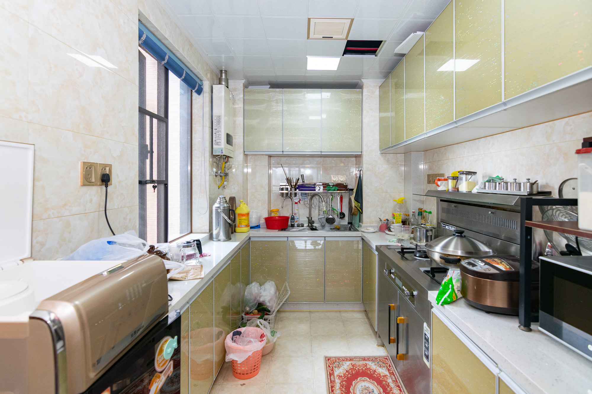 紫鑫御湖湾  5室2厅2卫    112.0万 紫鑫御湖湾  5室2厅2卫    112.0万厨房