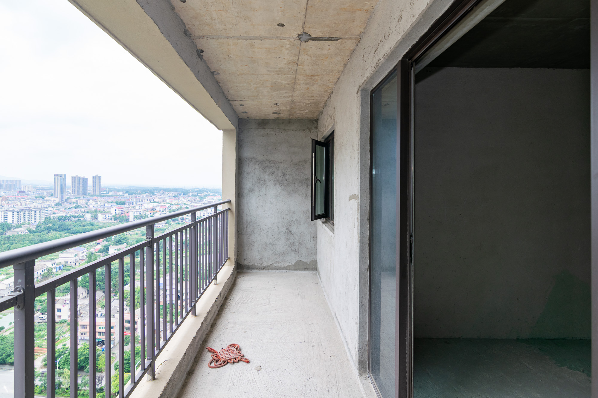 湾田望江府  3室2厅2卫    45.0万阳台