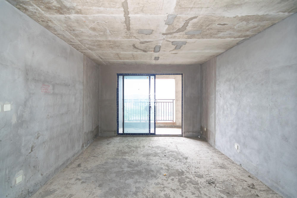 大汉公园里（大汉幸福佳园）  4室2厅2卫    85.0万