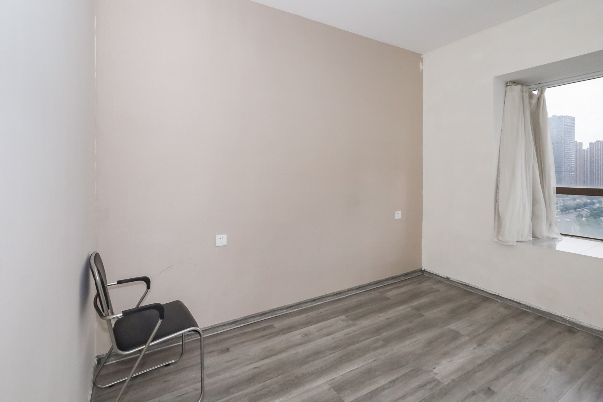 芙蓉别墅山庄(嘉湘华庭)  4室2厅2卫    165.0万 芙蓉别墅山庄(嘉湘华庭)  4室2厅2卫    165.0万卧室