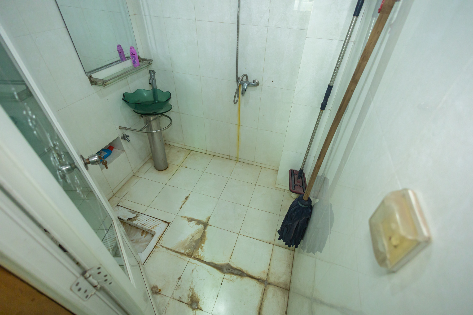 中南汽车世界  3室2厅2卫    40.0万 中南汽车世界  3室2厅2卫    40.0万卫生间