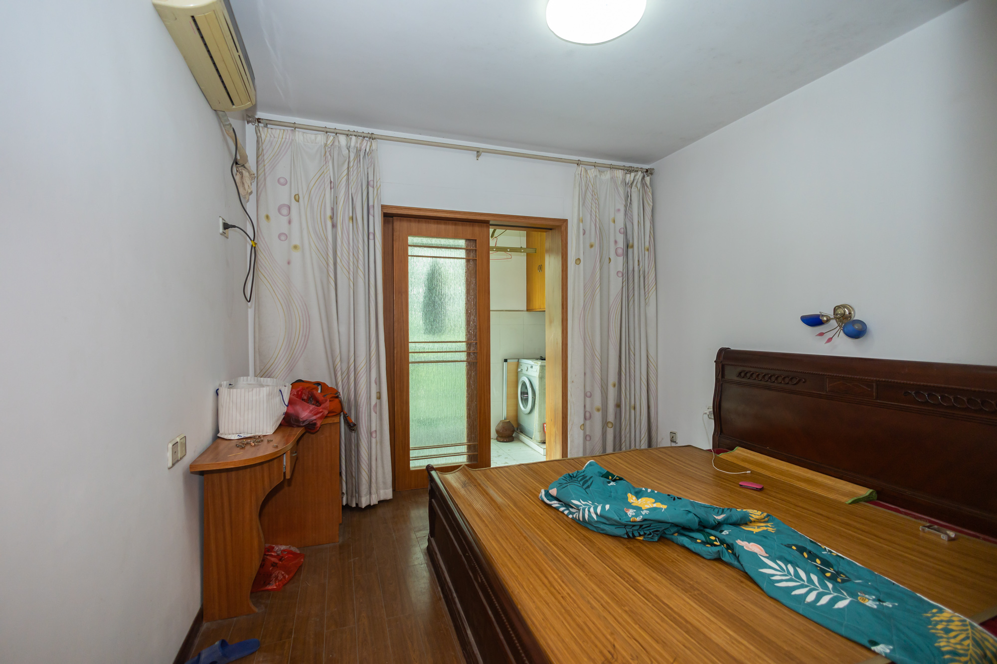 中南汽车世界  3室2厅2卫    40.0万 中南汽车世界  3室2厅2卫    40.0万卧室