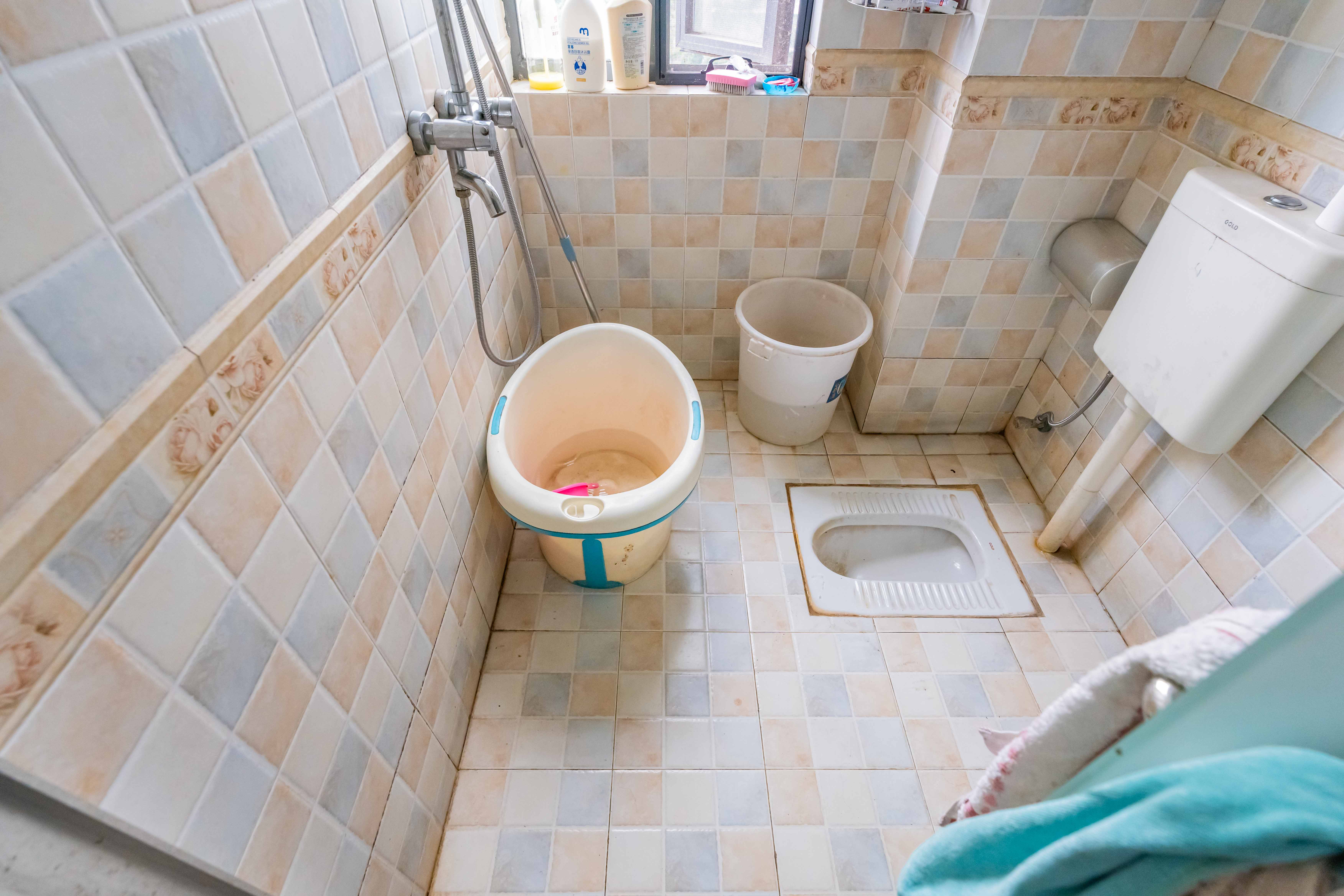 悦湖山  4室2厅2卫    102.0万 悦湖山  4室2厅2卫    102.0万卫生间