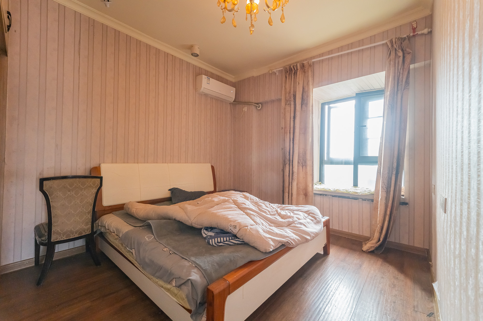 碧桂园威尼斯城 4室2厅3卫 158.0万 碧桂园威尼斯城 4室2厅3卫 158.0万卧室