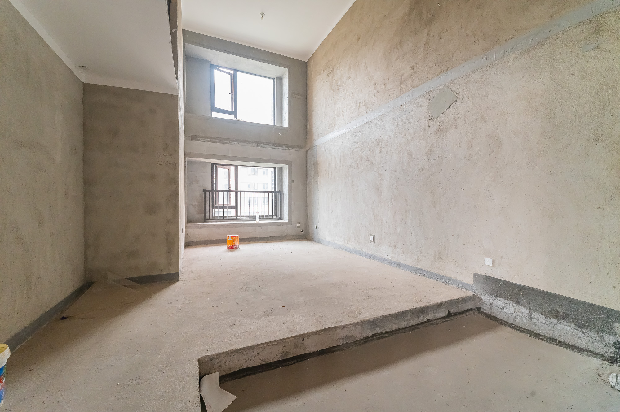 中交建发松雅院  4室2厅2卫   175.00万其他
